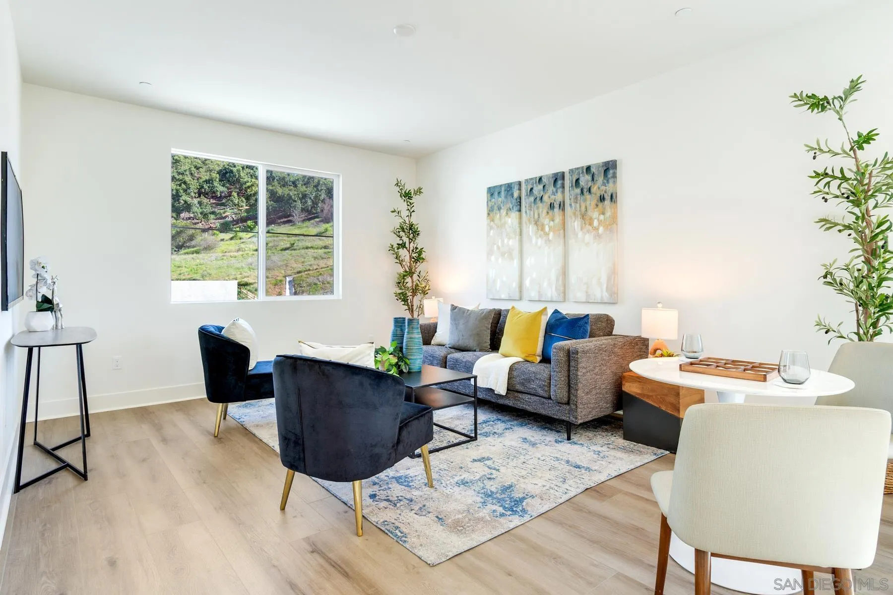 https://cdn.realtyfeed.com/cdn/127/260004718/8559f6b1f319fad7404160d14bc0b2bd.webp
