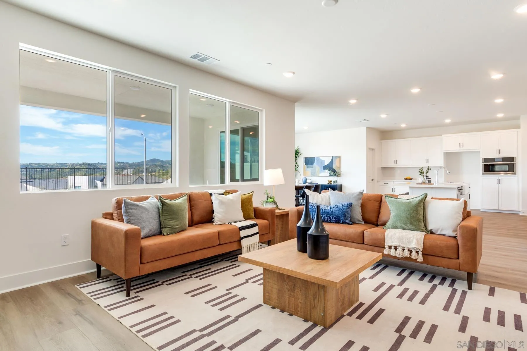 https://cdn.realtyfeed.com/cdn/127/260004718/88337636dbefe51fcaca30a7ecfb84d6.webp