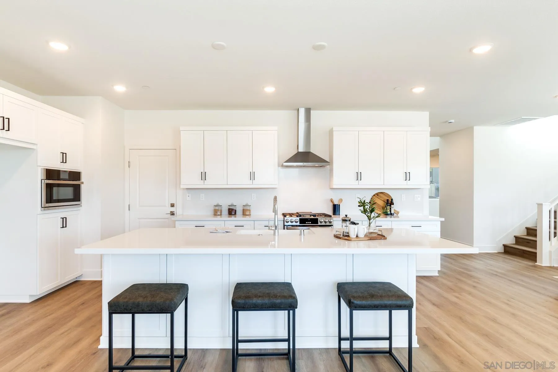 https://cdn.realtyfeed.com/cdn/127/260004718/a76e9211d3a064420225e64b72b938ce.webp