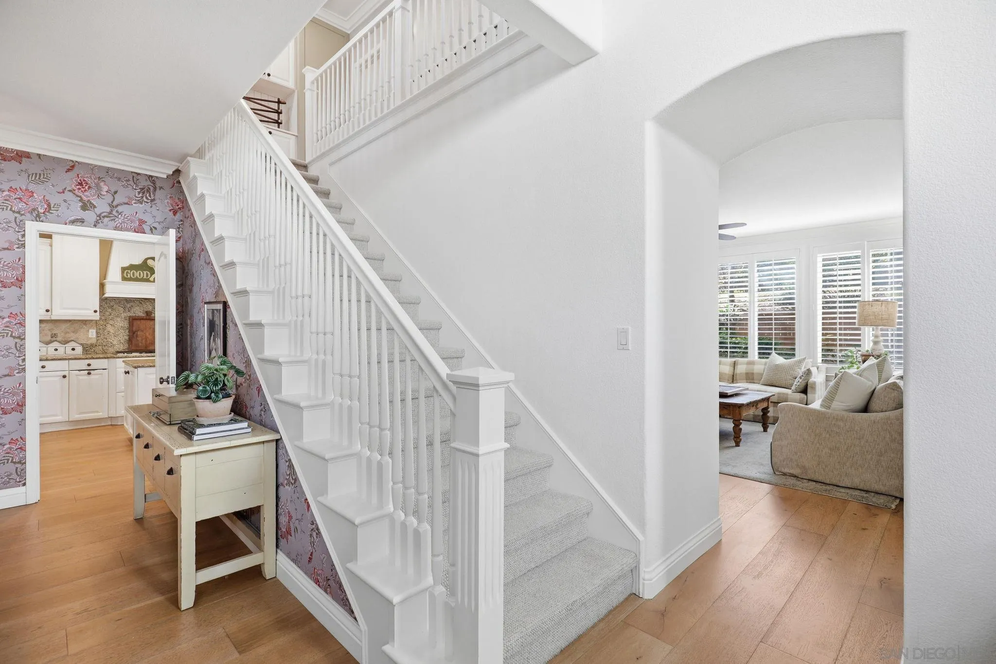 https://cdn.realtyfeed.com/cdn/127/260004724/5dfea59d9cabd592791266bb51782220.webp