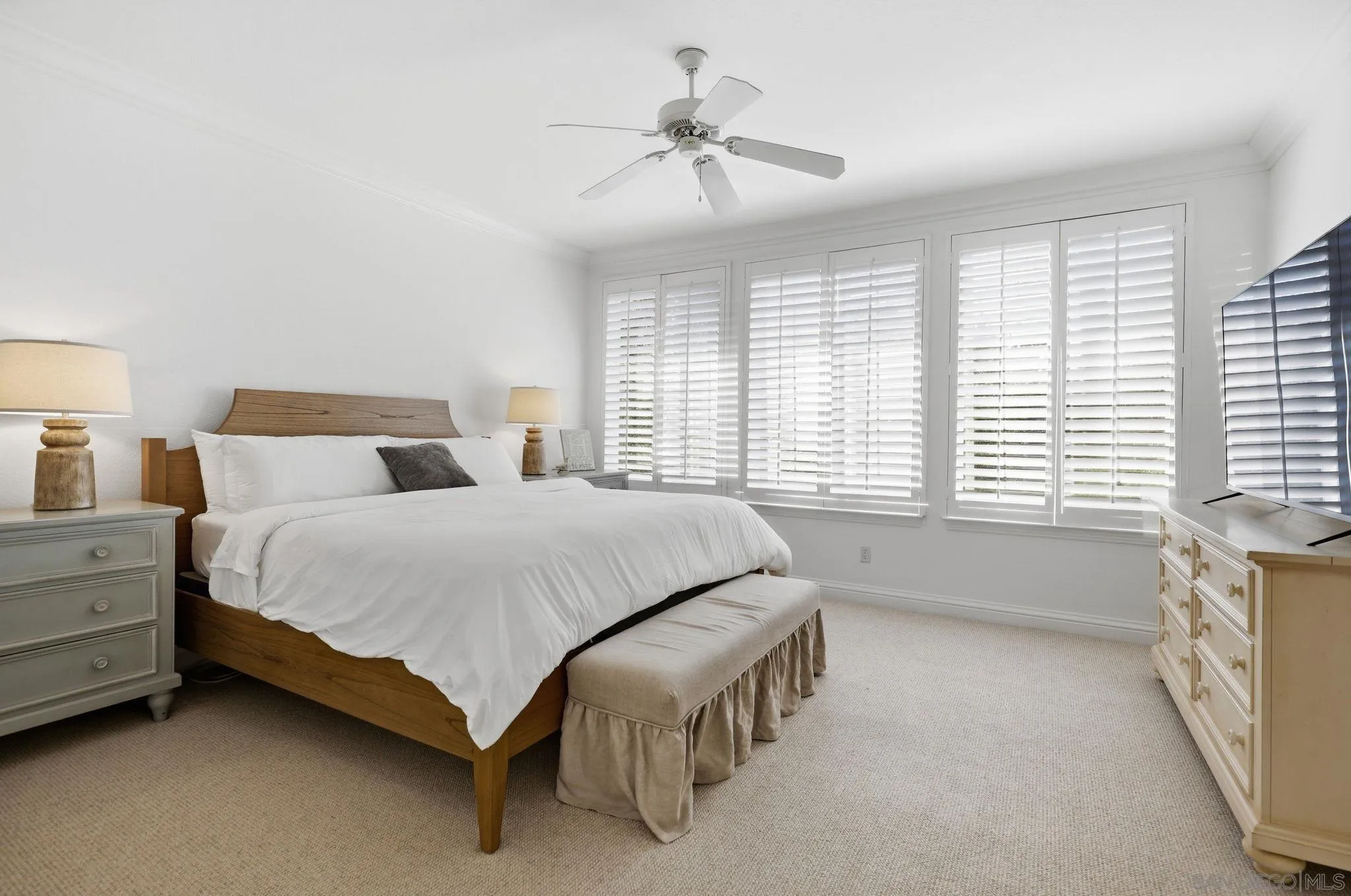 https://cdn.realtyfeed.com/cdn/127/260004724/fd24469b631d94a0b7c7157f4b1667ef.webp
