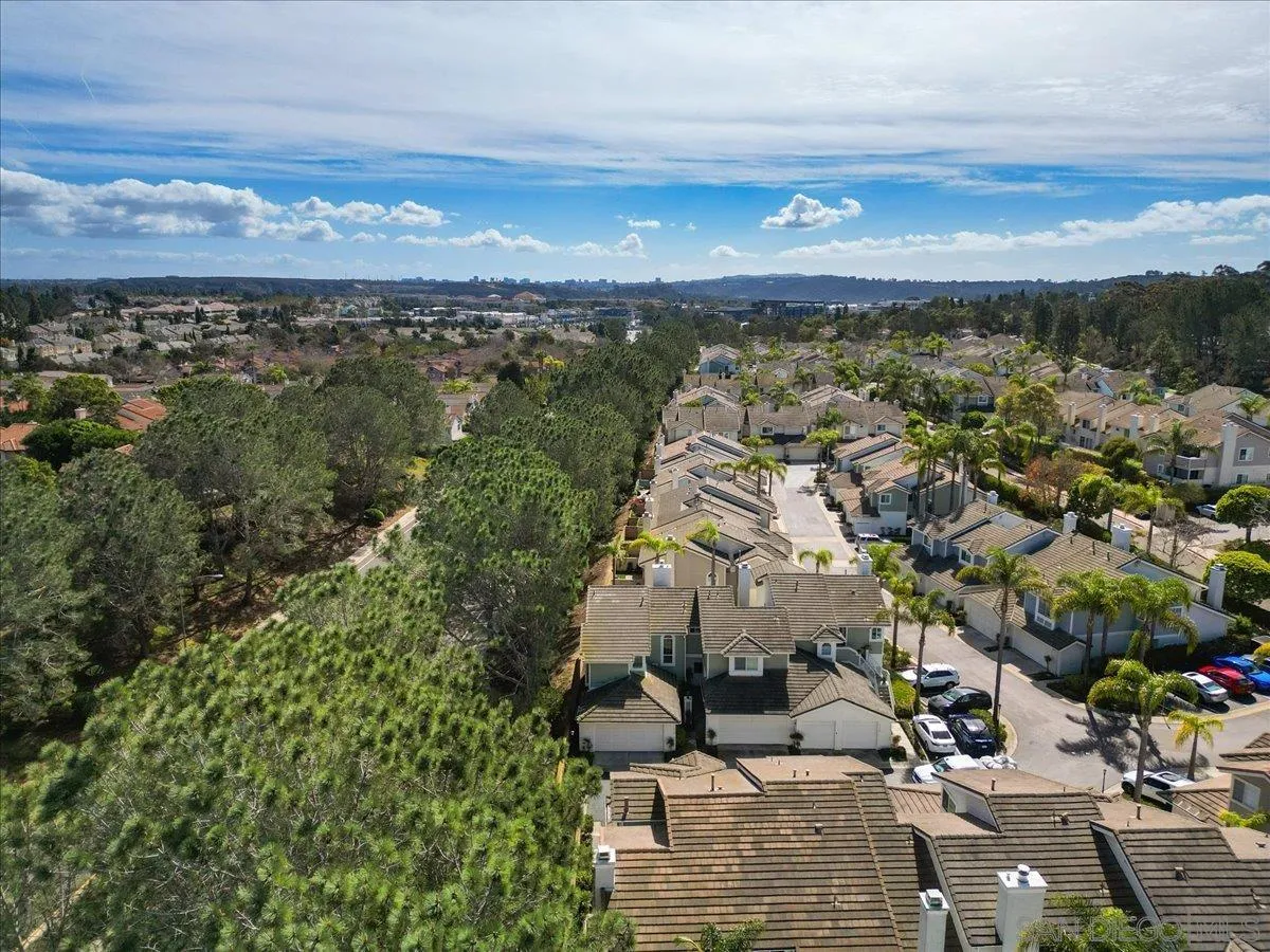 https://cdn.realtyfeed.com/cdn/127/260004728/71cec8e16a1db4f11c8bf13d9a7435d5.webp