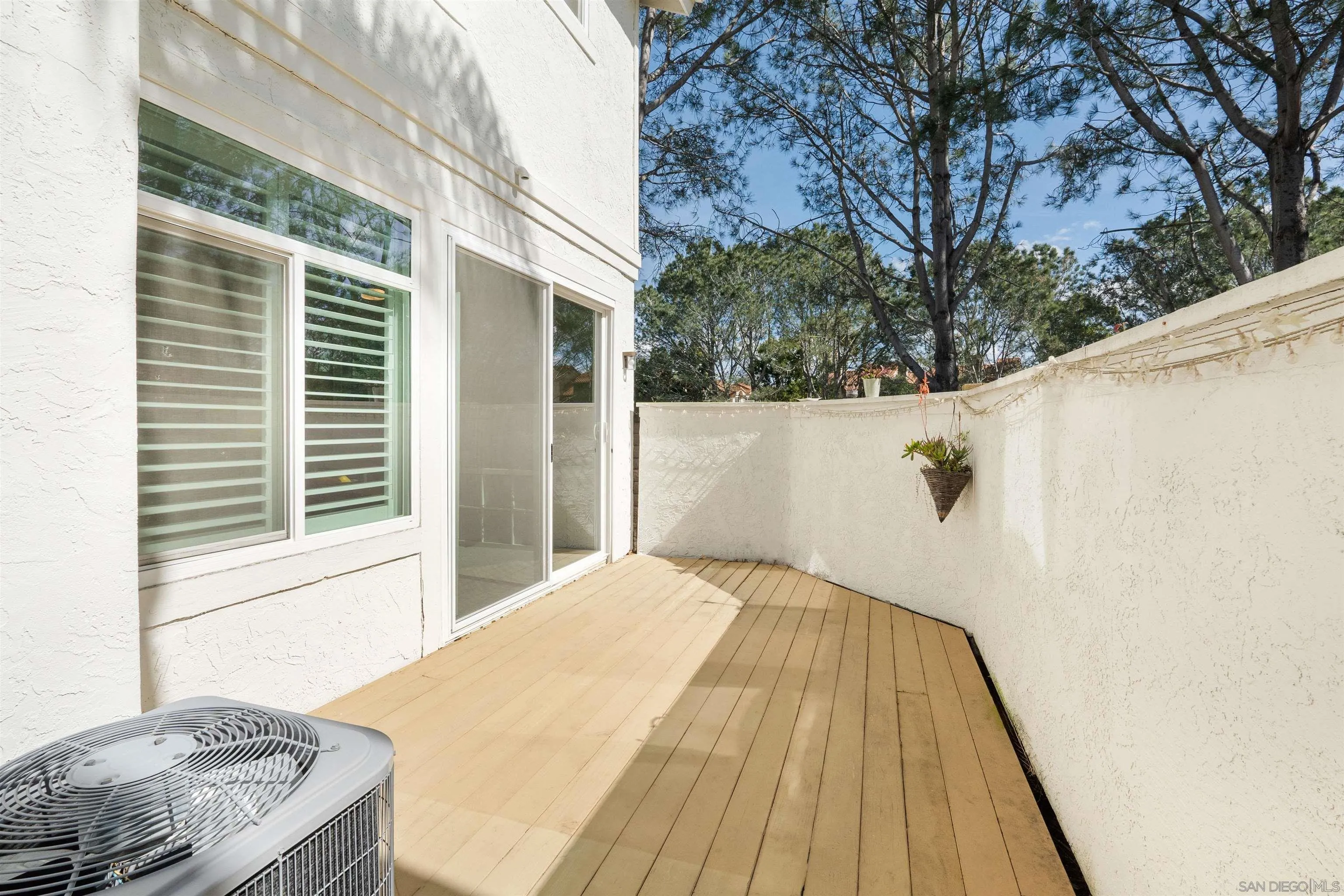 Photo #8: 260004728 Listing: Photo #8