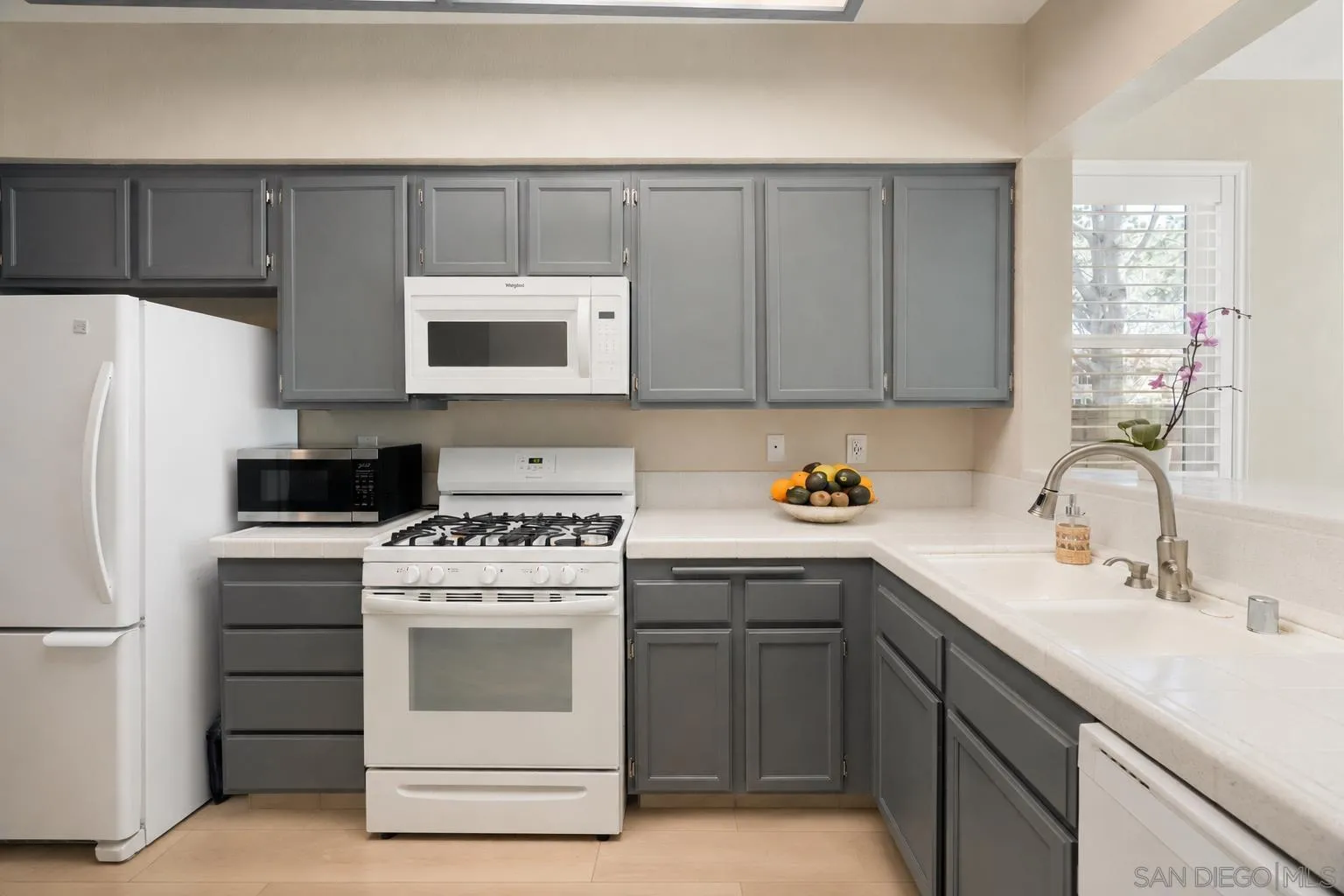 https://cdn.realtyfeed.com/cdn/127/260004728/c547257120e2194ec005cef9515b63b6.webp