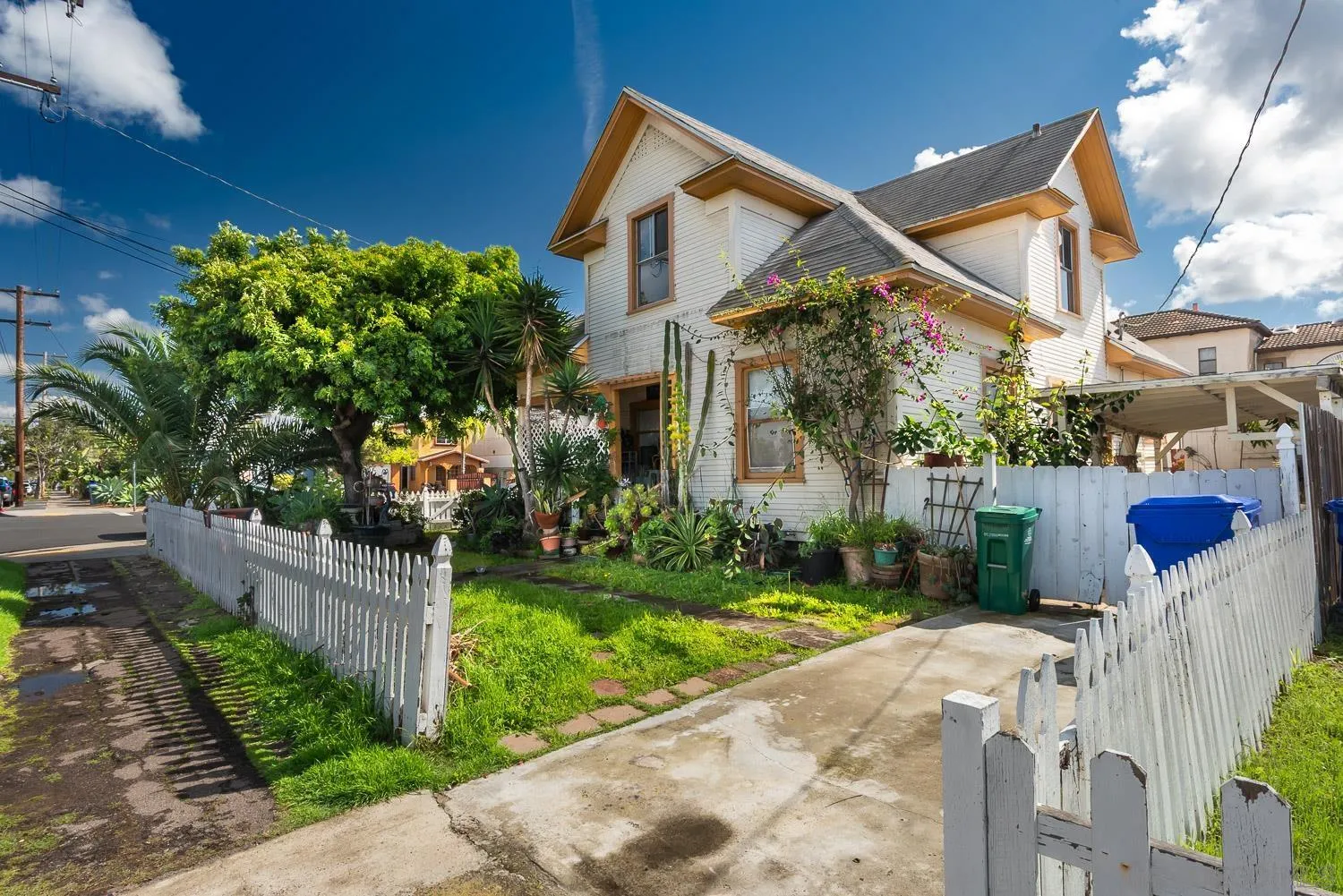 4496 Campus Ave. (@ Monroe Ave), San Diego, CA 92116