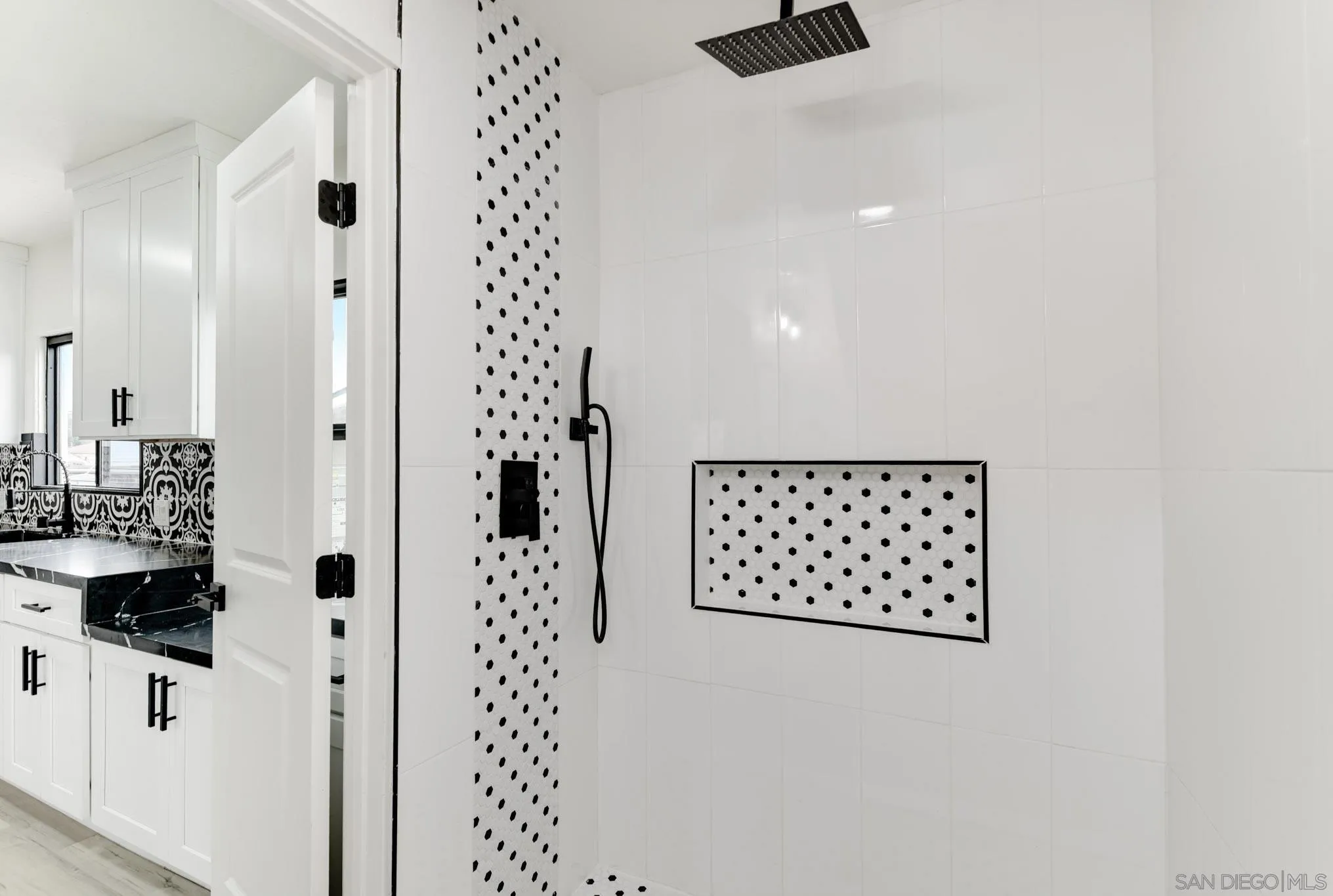 https://cdn.realtyfeed.com/cdn/127/260004737/a6884c551b2c229cd63d41698a2c88ab.webp