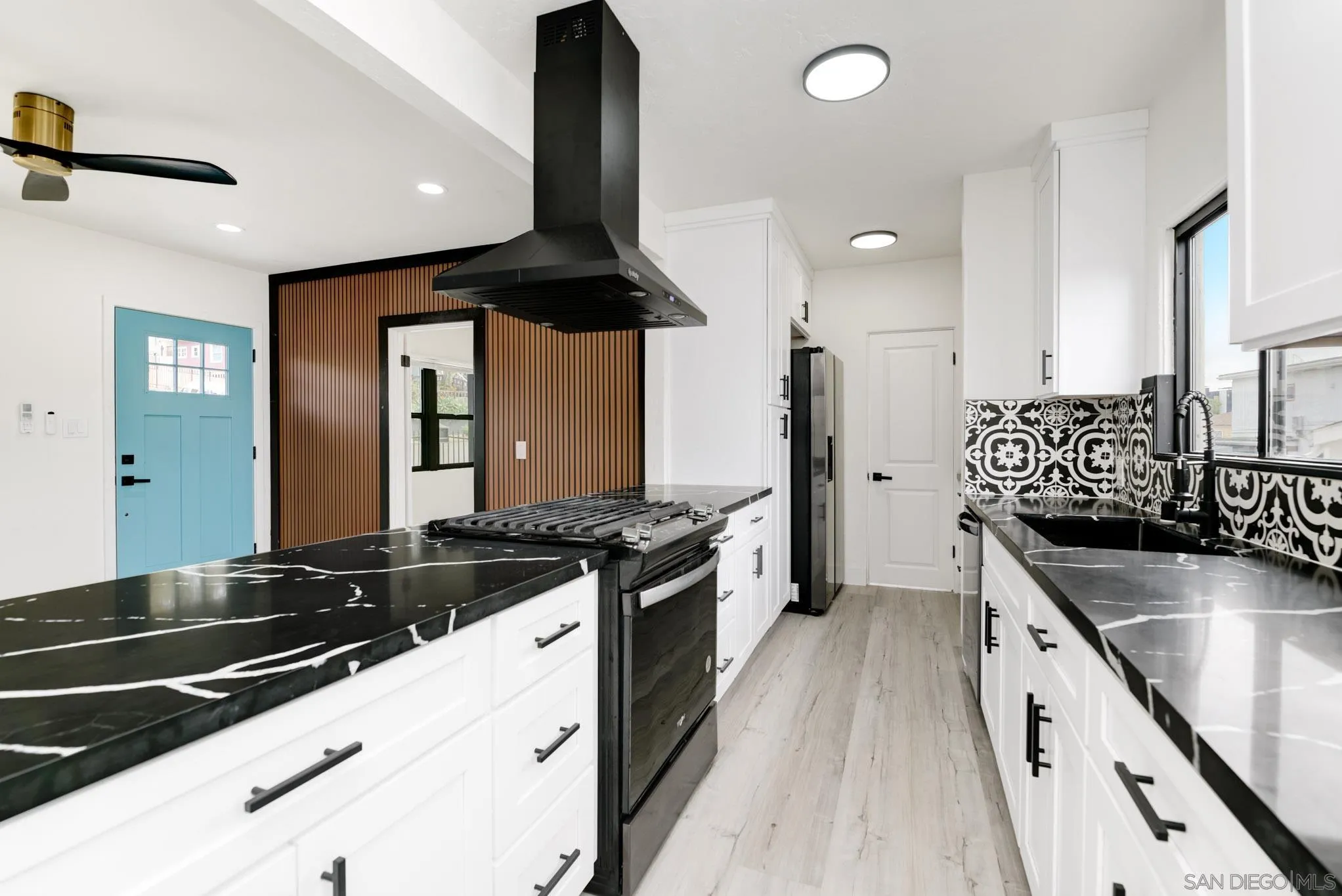 https://cdn.realtyfeed.com/cdn/127/260004737/c74ac7ba42def6c777170fb74c704285.webp