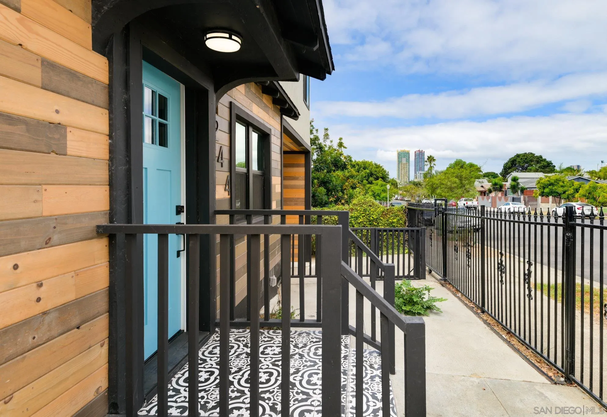 https://cdn.realtyfeed.com/cdn/127/260004737/e7b59640de187f90e3f76234064c2960.webp