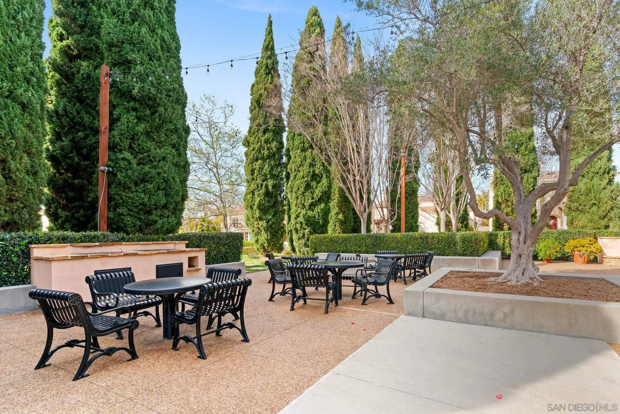 https://cdn.realtyfeed.com/cdn/127/260004743/91bc97cc00c19857470528e33e33fa84.webp