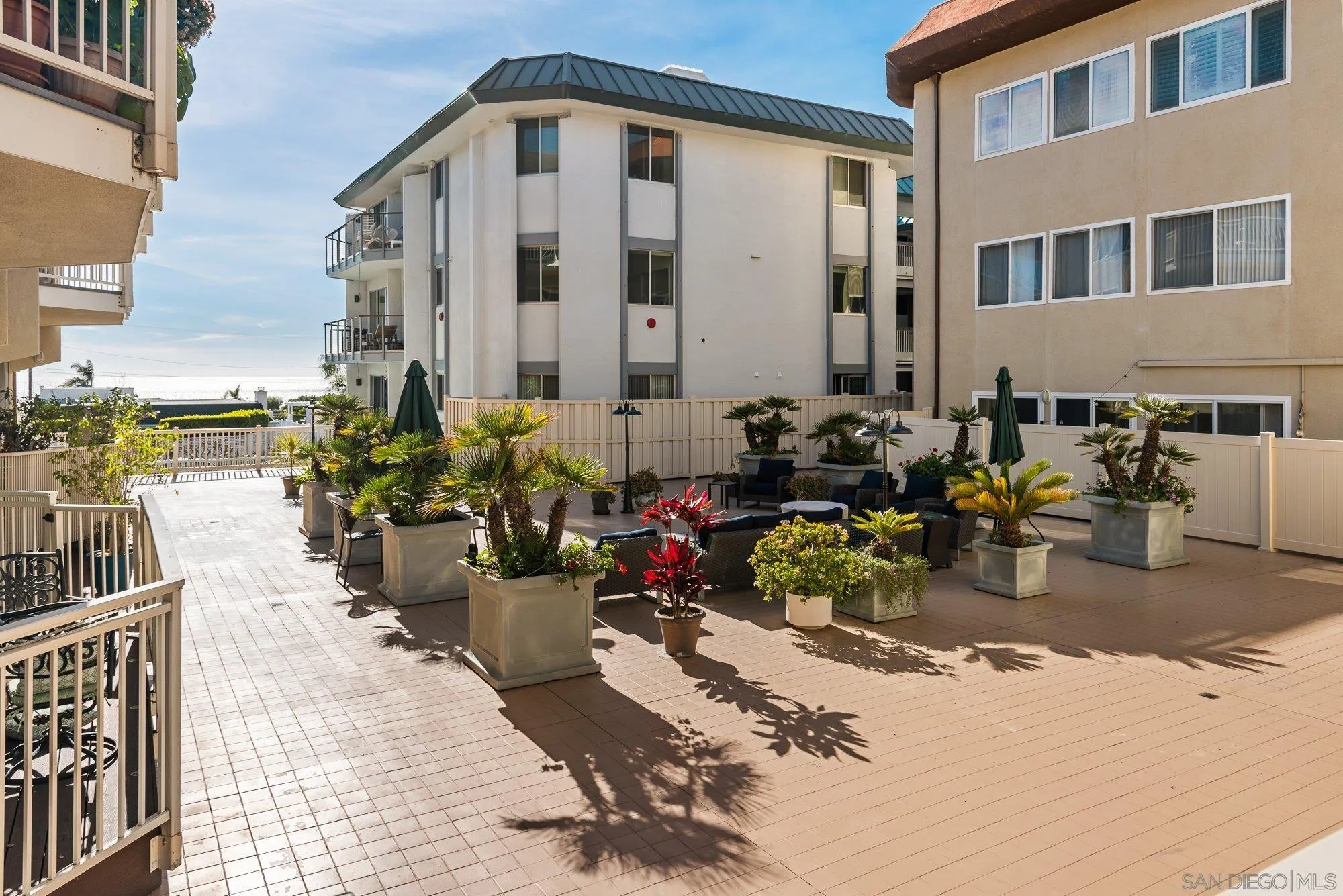 https://cdn.realtyfeed.com/cdn/127/260004746/38315167f4dc9ddba6d80ee2d7bff4bd.webp