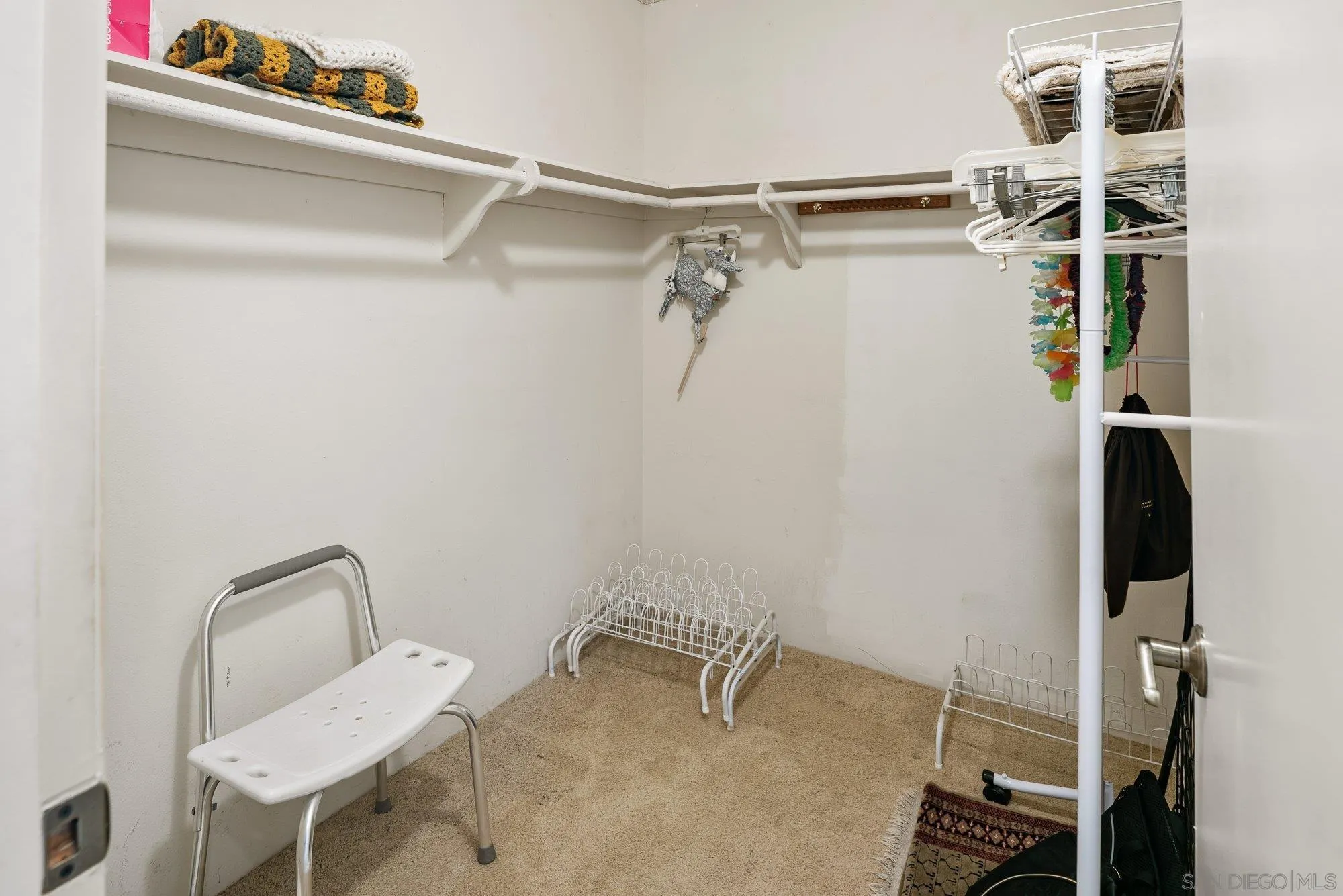 https://cdn.realtyfeed.com/cdn/127/260004746/43a47db5b8569077a60f9a3996a6b2c2.webp