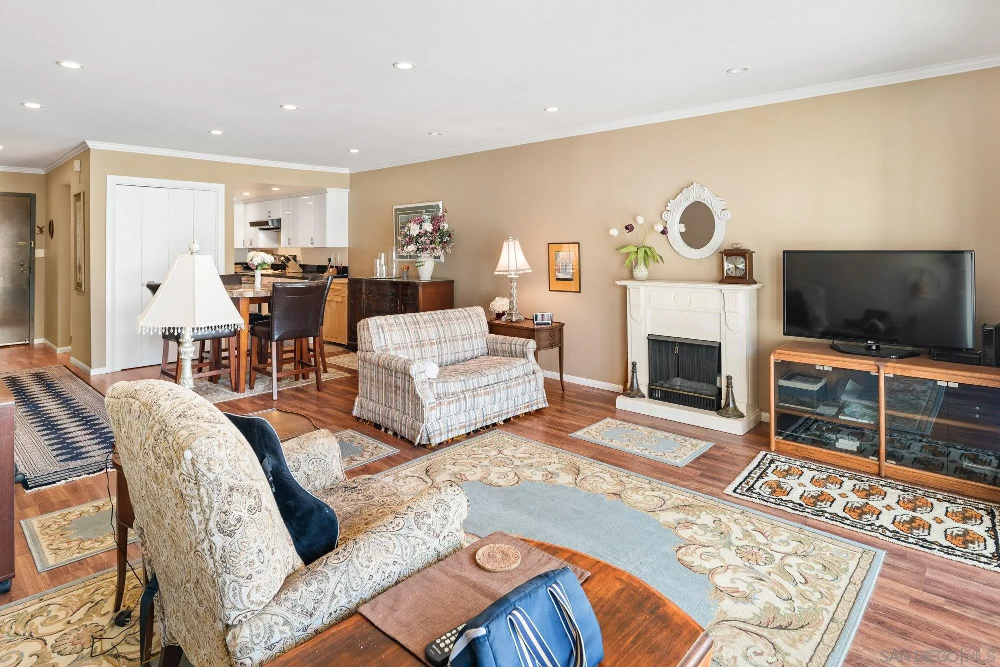 https://cdn.realtyfeed.com/cdn/127/260004746/834143c8eb144bb94c1f299db5273d42.webp