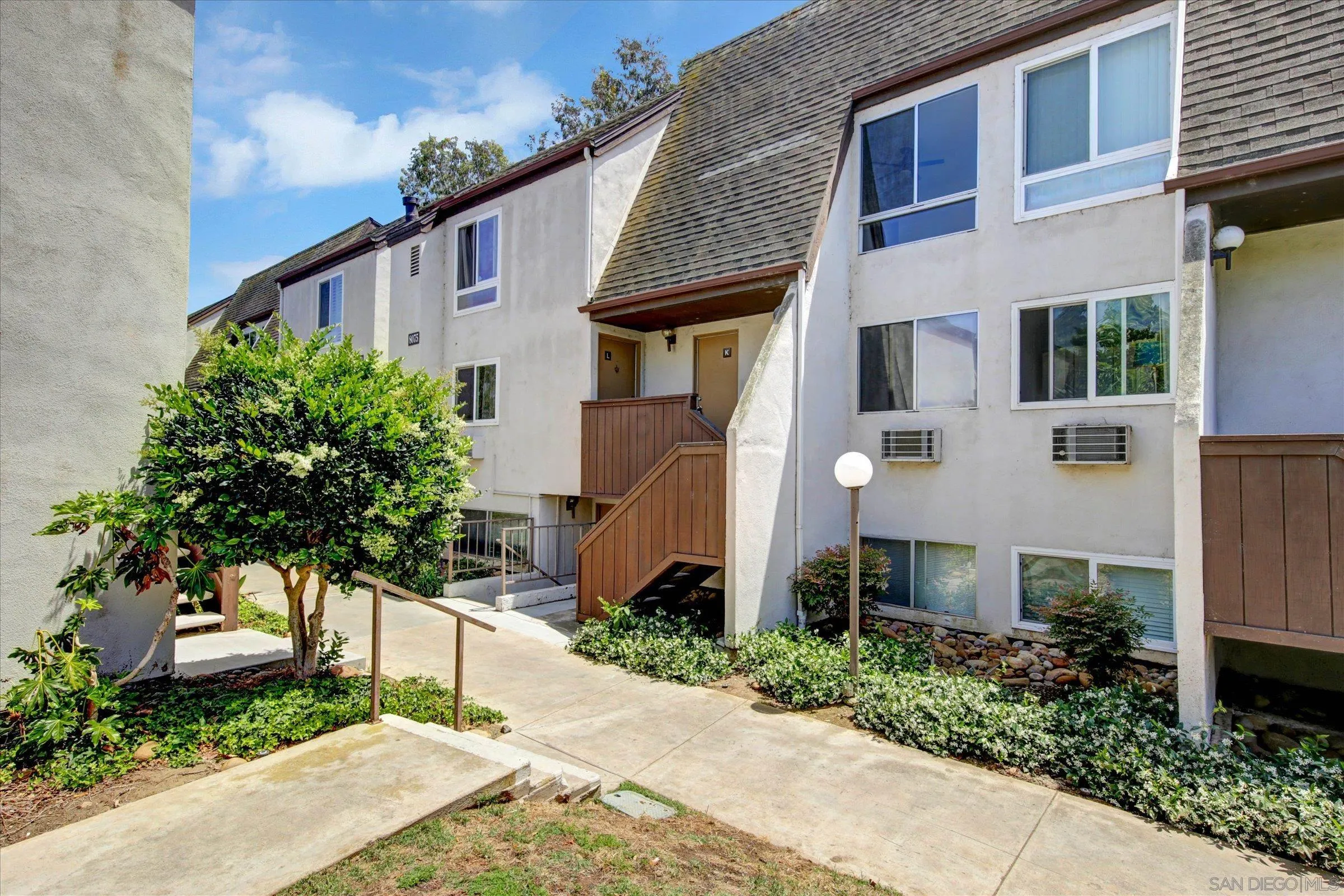 https://cdn.realtyfeed.com/cdn/127/260004752/2535c0b4abacff2bb0671af8070de71b.webp