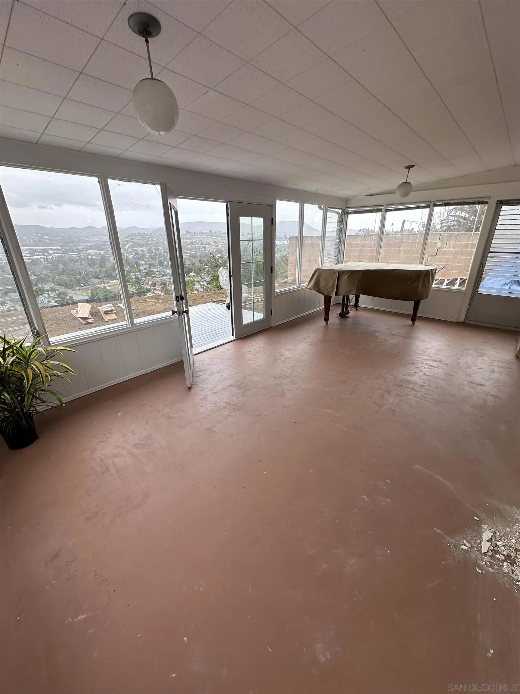 https://cdn.realtyfeed.com/cdn/127/260004754/d588fd0c51afcfdc9656e6c0a9e5c9c5.webp