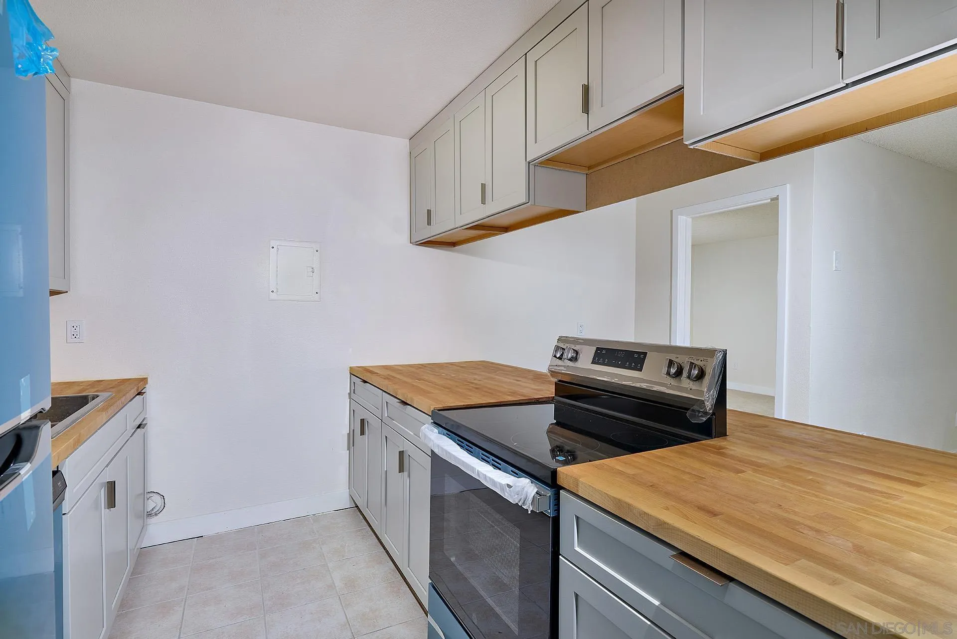 Photo #8: 260004757 Listing: Photo #8