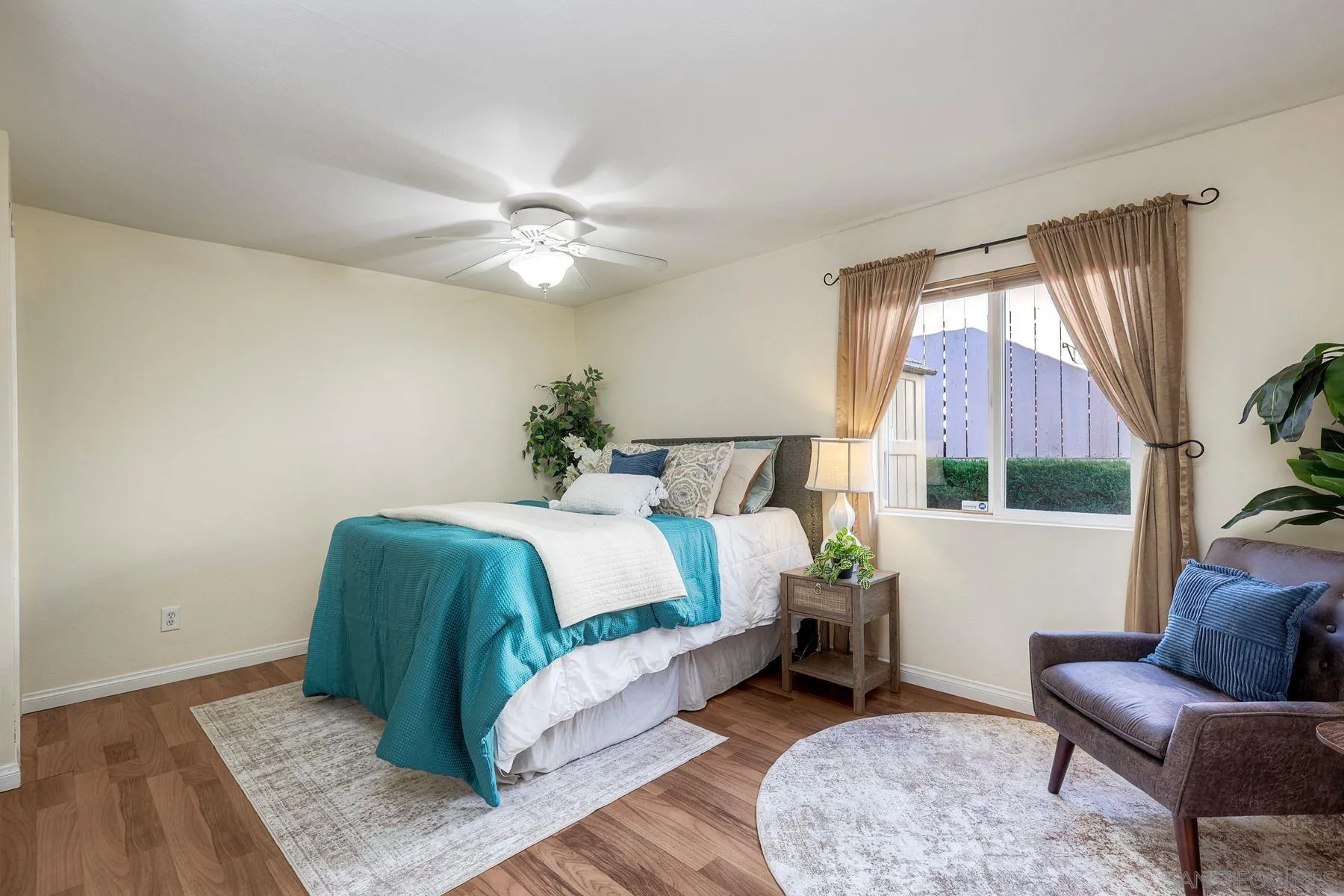 https://cdn.realtyfeed.com/cdn/127/260004759/056c9a6f8bd18adf6e613f926fcf25ae.webp