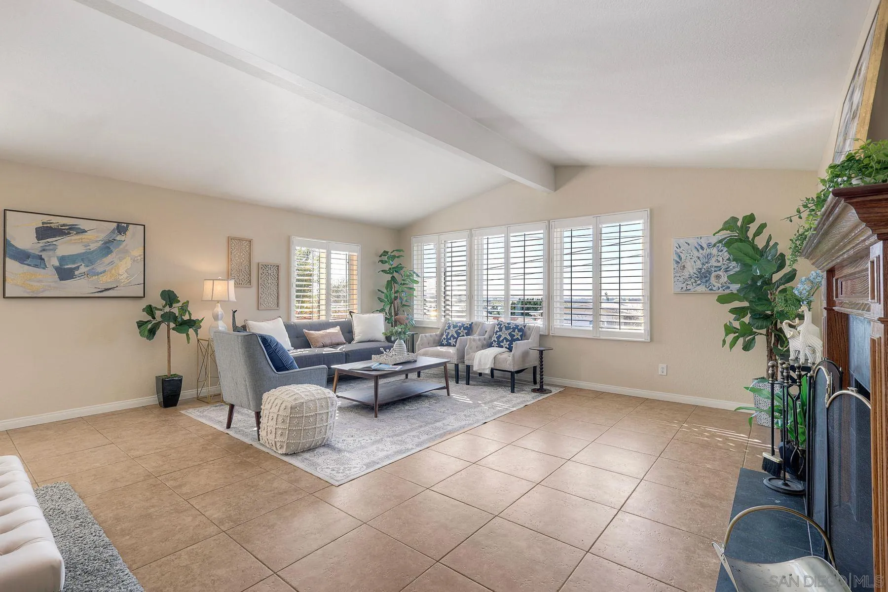 https://cdn.realtyfeed.com/cdn/127/260004759/e74da6c050261b60899fb1a8837d8a4b.webp