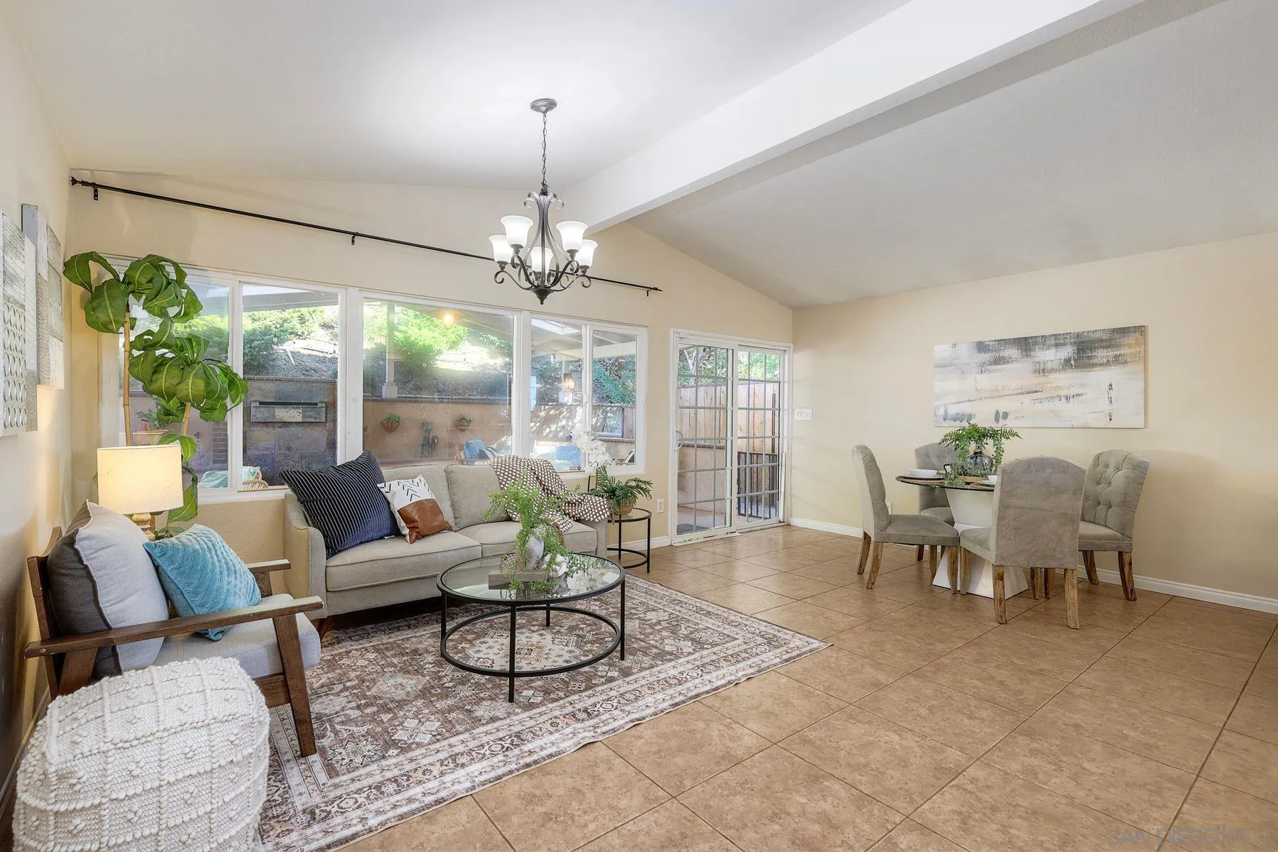 https://cdn.realtyfeed.com/cdn/127/260004759/f8c8548f740920375d9877c095e14781.webp