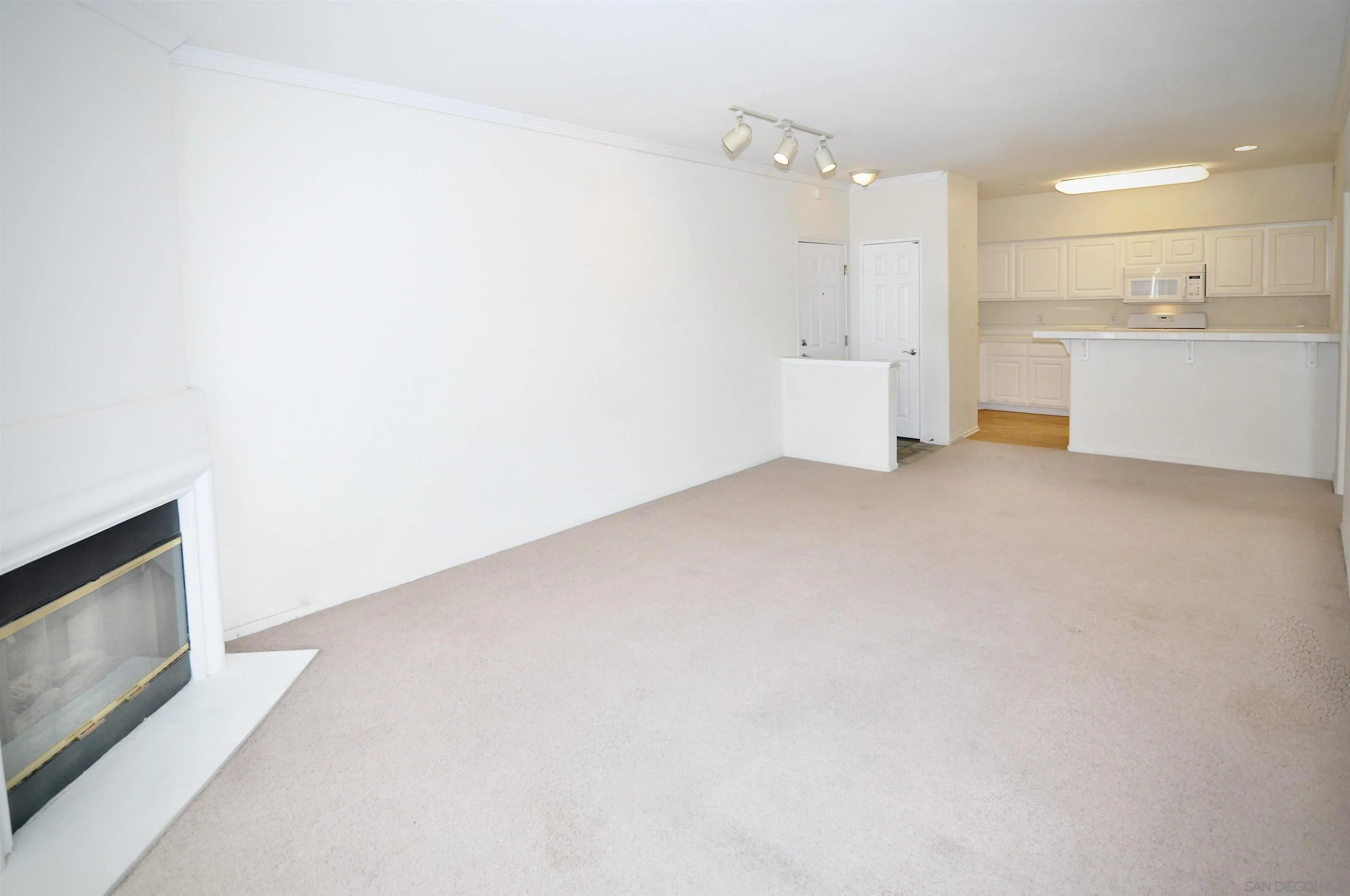 Photo #8: 260004760 Listing: Photo #8