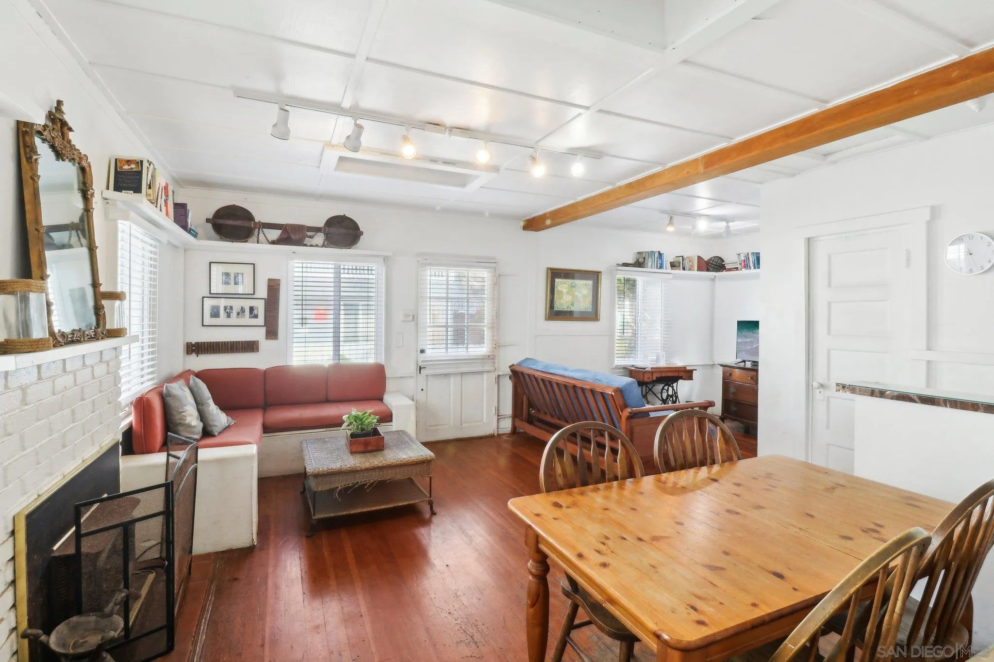 https://cdn.realtyfeed.com/cdn/127/260004761/32c7195787a2f0e917627c1a63e76b0c.webp