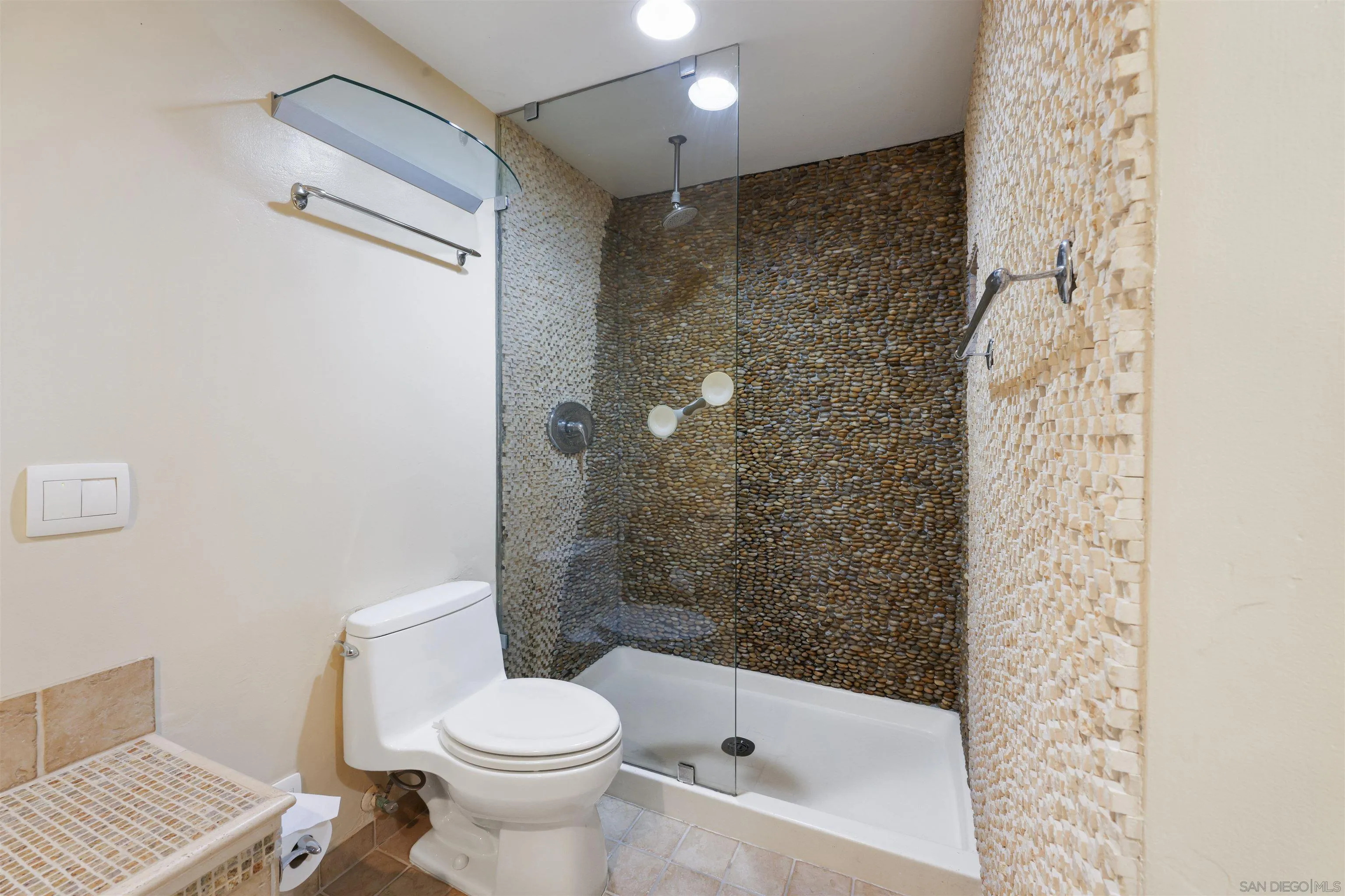 Photo #23: 260004764 Listing: Photo #23