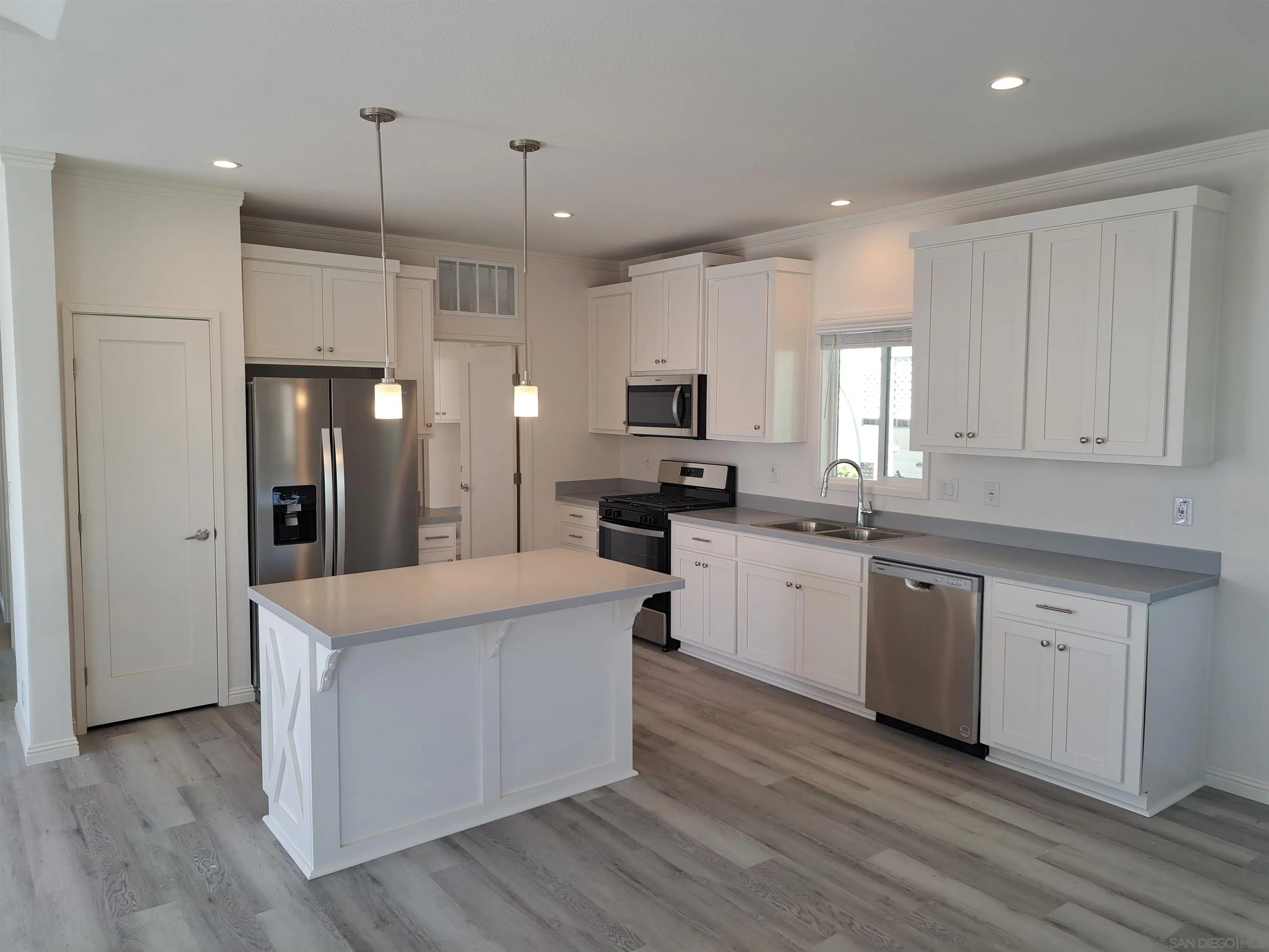 https://cdn.realtyfeed.com/cdn/127/260004770/238ecce81115893a37a4354795189c6e.webp