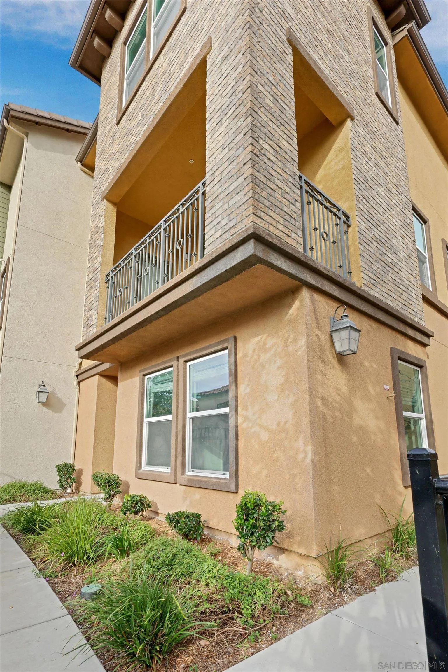 https://cdn.realtyfeed.com/cdn/127/260004777/165f752ae14c4dcf179ee4a431d9568a.webp