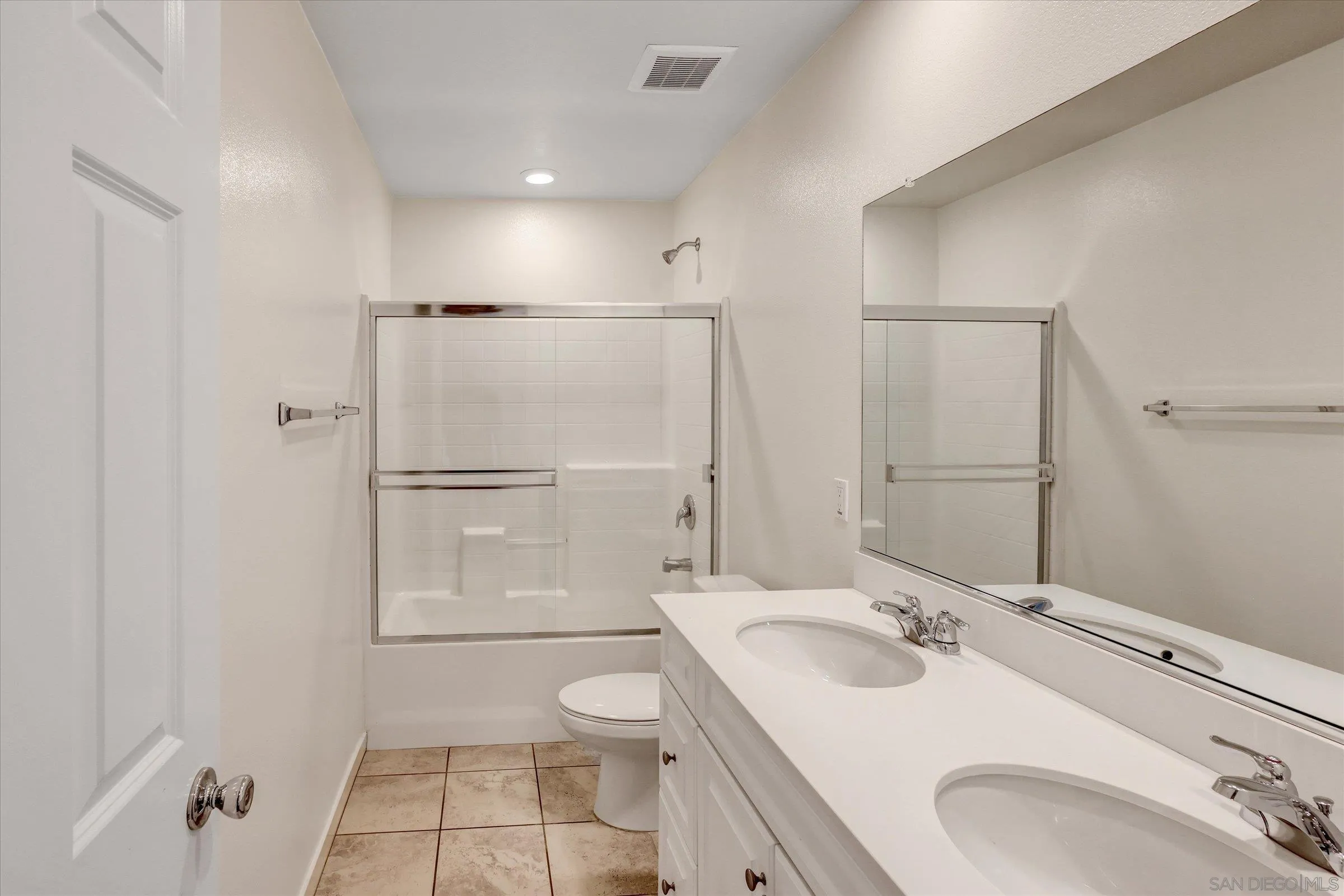 https://cdn.realtyfeed.com/cdn/127/260004777/c160eb76f4f194aa9819f086d78abd85.webp