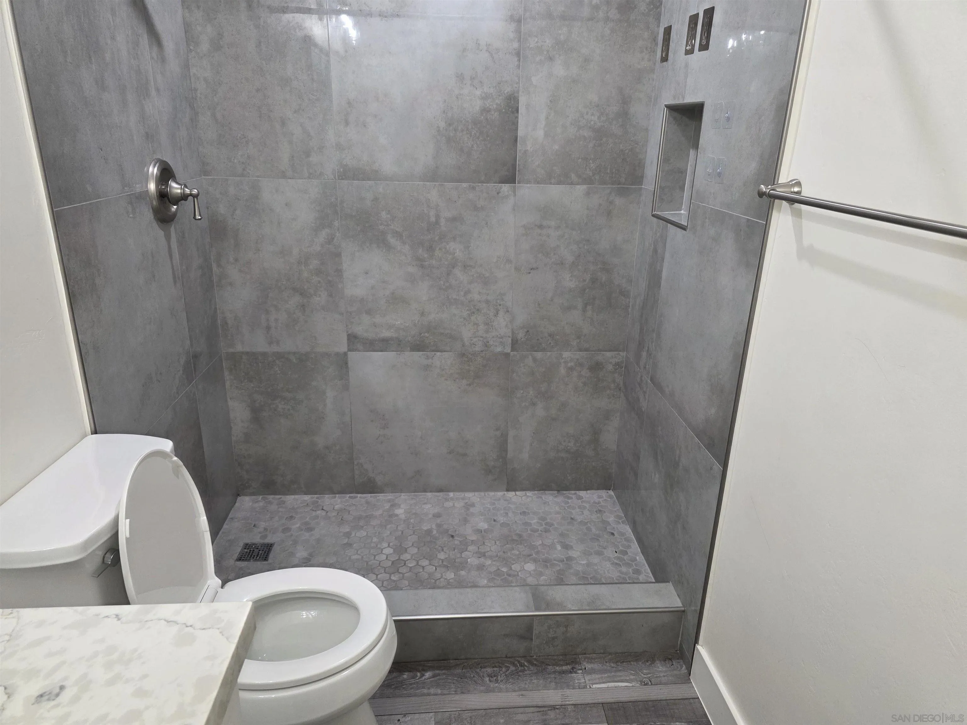 Photo #33: 260004778 Listing: Photo #33