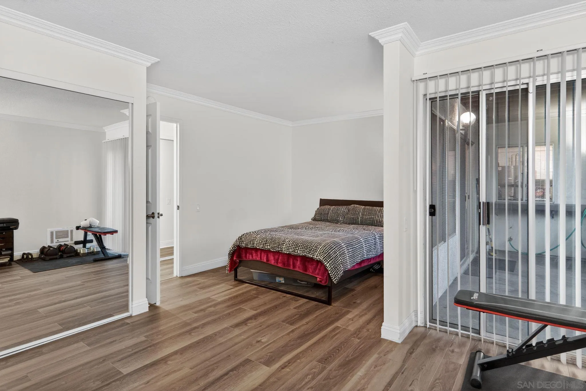 https://cdn.realtyfeed.com/cdn/127/260004779/b96cfc9c3923f159e96aedd9fb6eb096.webp