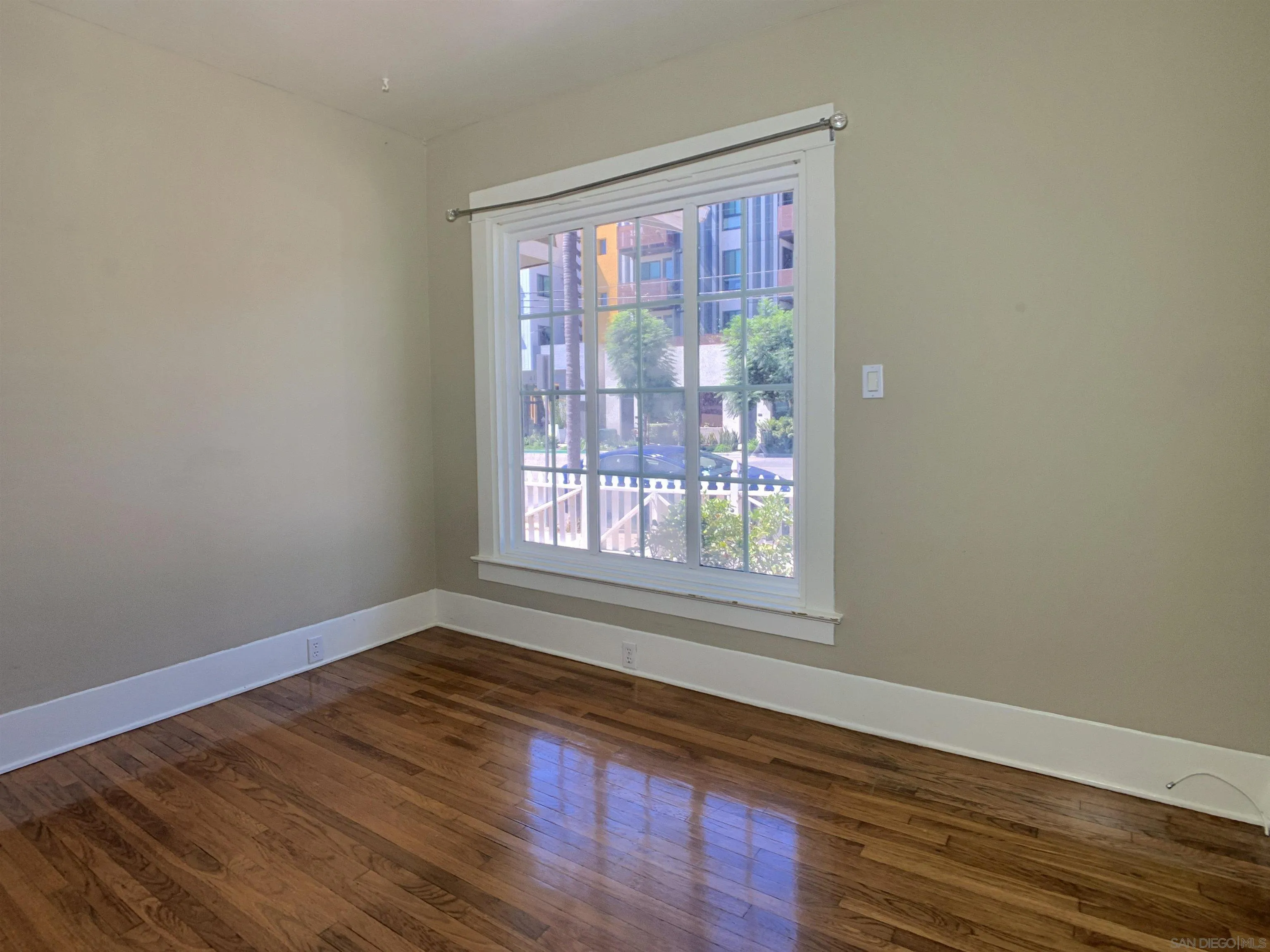 https://cdn.realtyfeed.com/cdn/127/260004782/c8e62688d106759bf9f41a20517d83f5.webp