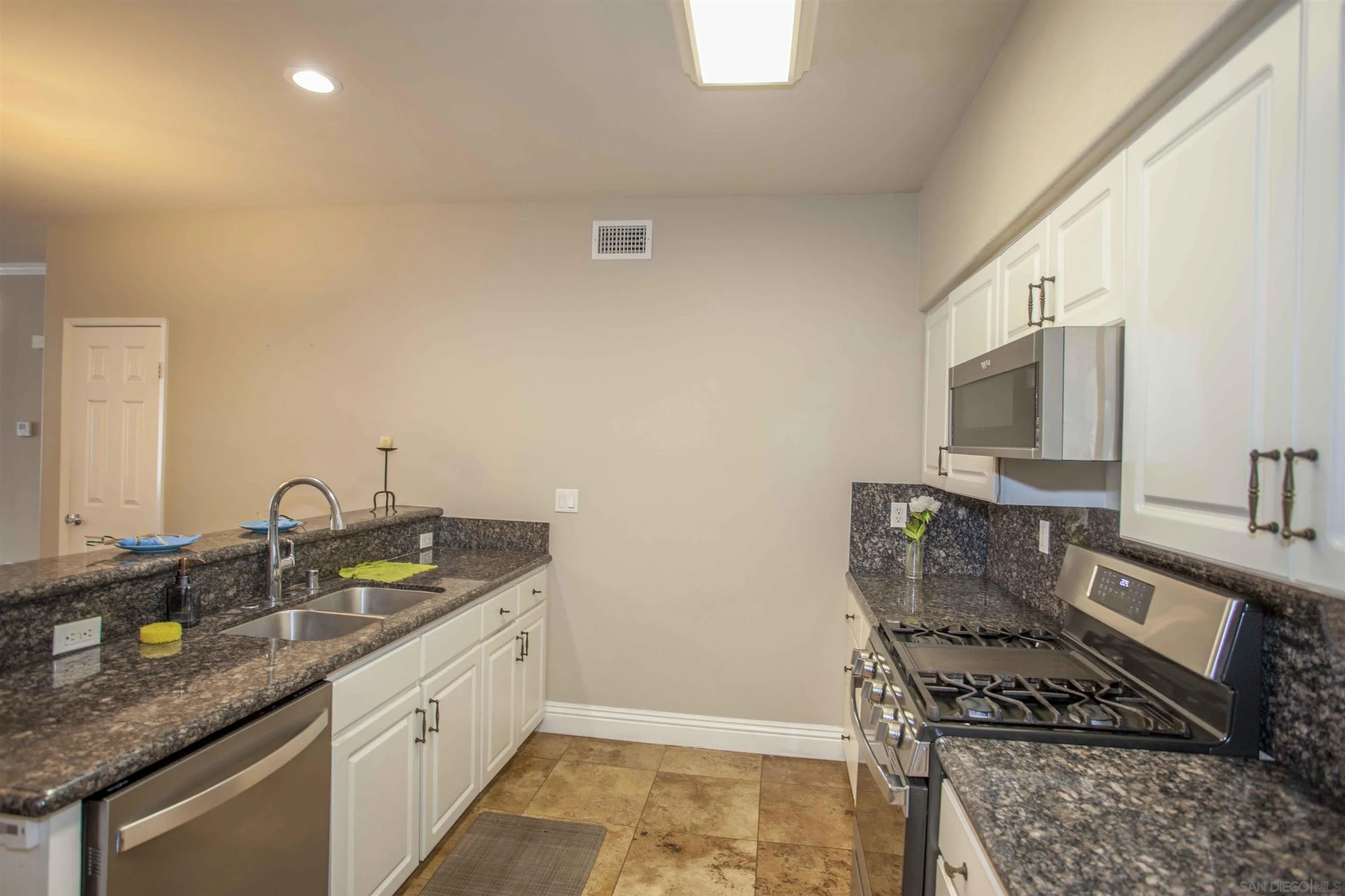 Photo #13: 260004784 Listing: Photo #13