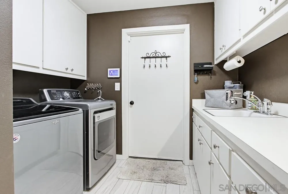 https://cdn.realtyfeed.com/cdn/127/260004785/12189f1f13fa81f9445b74b81bd61d21.webp
