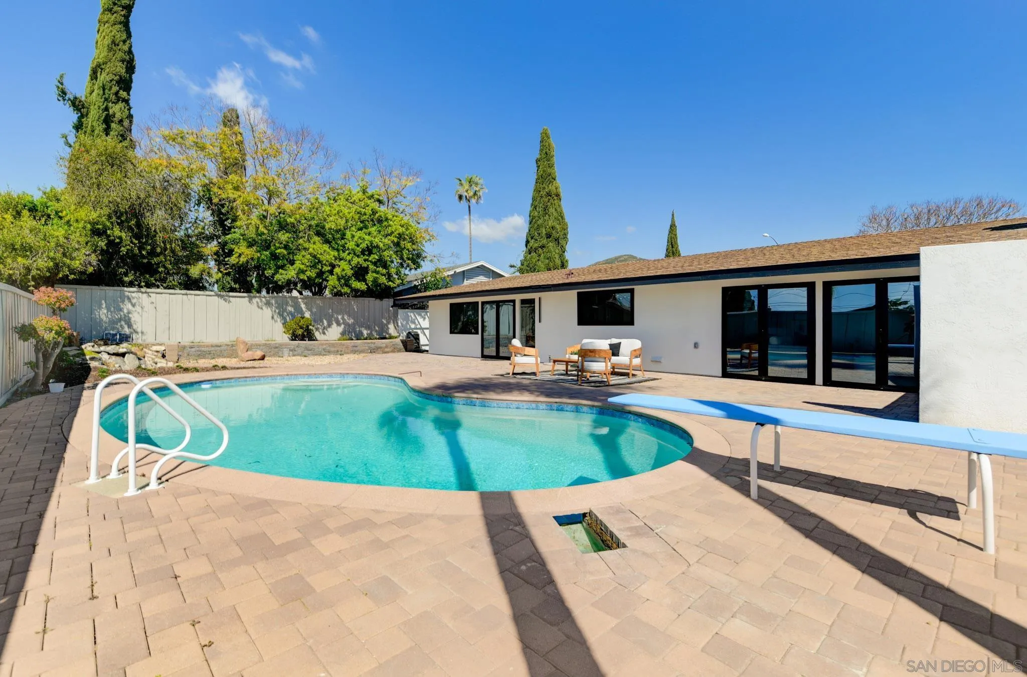 https://cdn.realtyfeed.com/cdn/127/260004788/53deab097ccf73566adddb2c80022352.webp