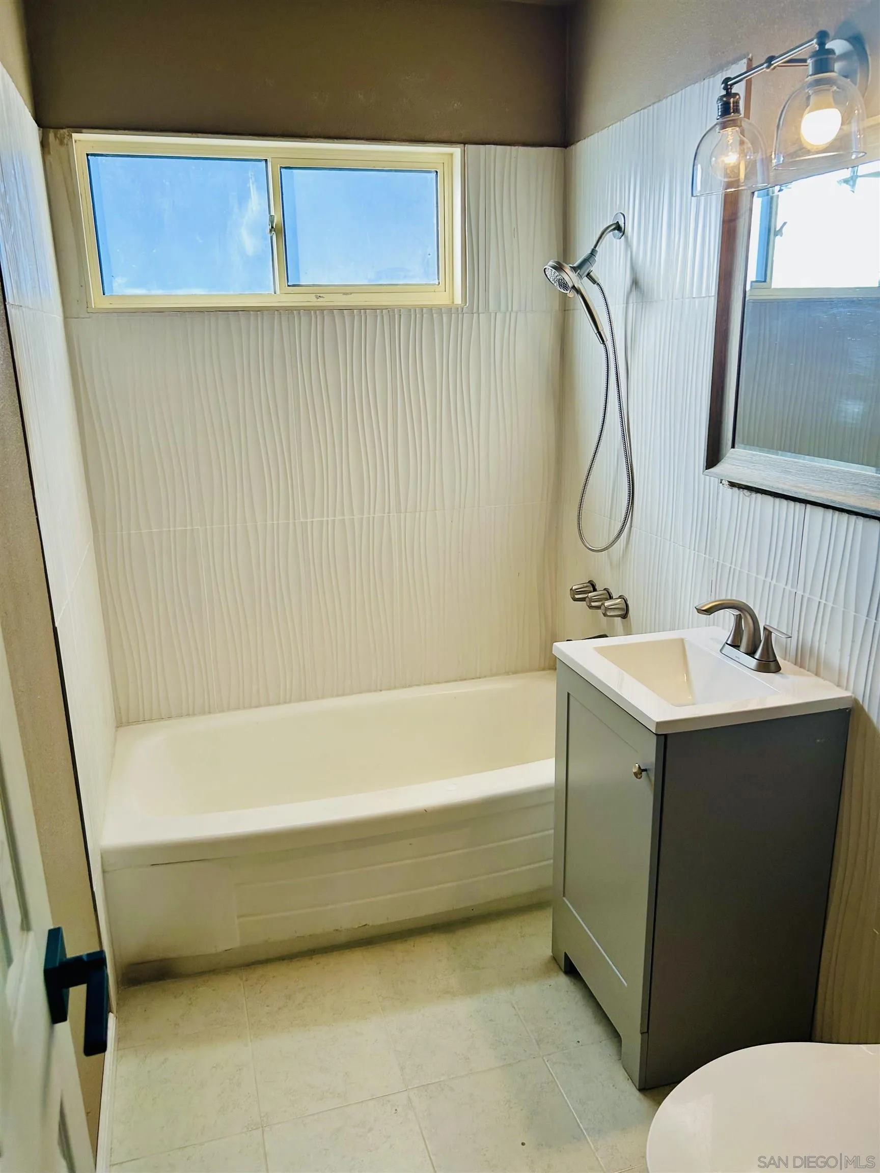 https://cdn.realtyfeed.com/cdn/127/260004789/5fdafda9fbacbe19acc4a62edb1452d0.webp
