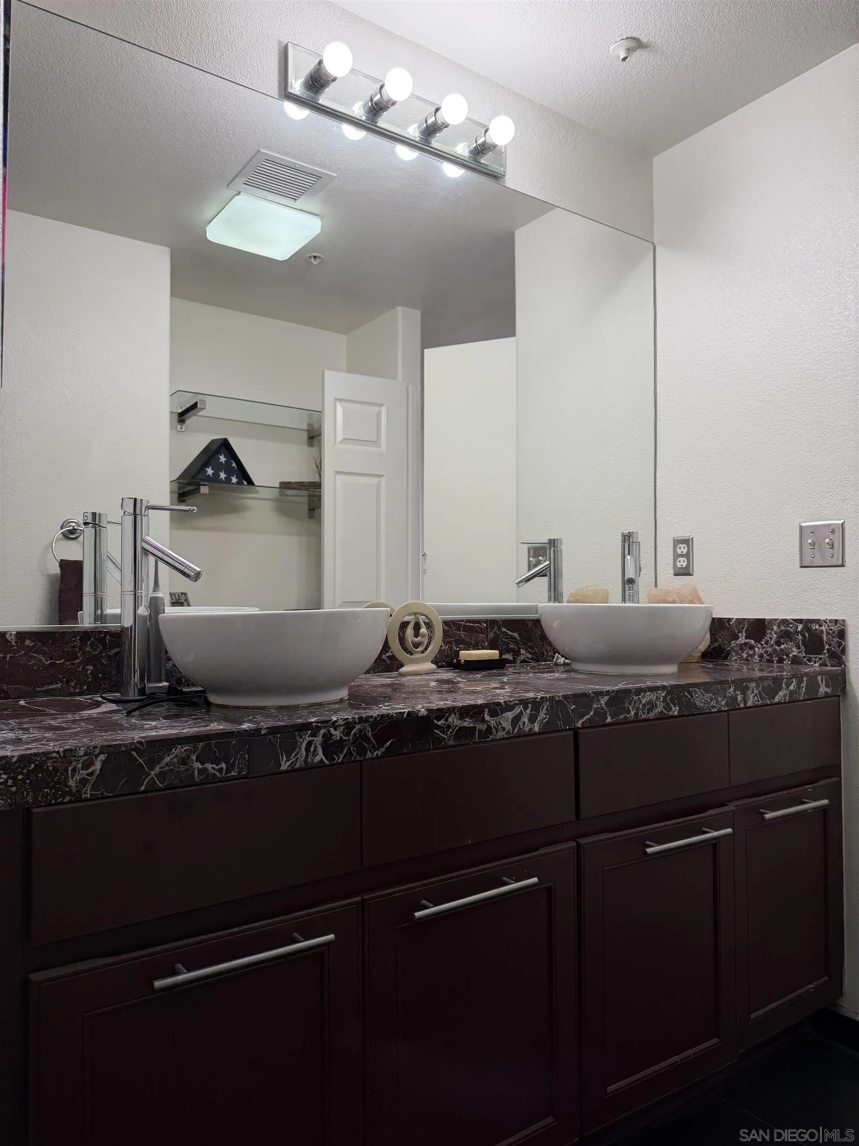 Photo #11: 260004792 Listing: Photo #11