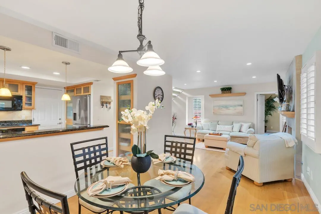 https://cdn.realtyfeed.com/cdn/127/260004793/1a8268e159ee5922d6aa99bd2c85d0b1.webp