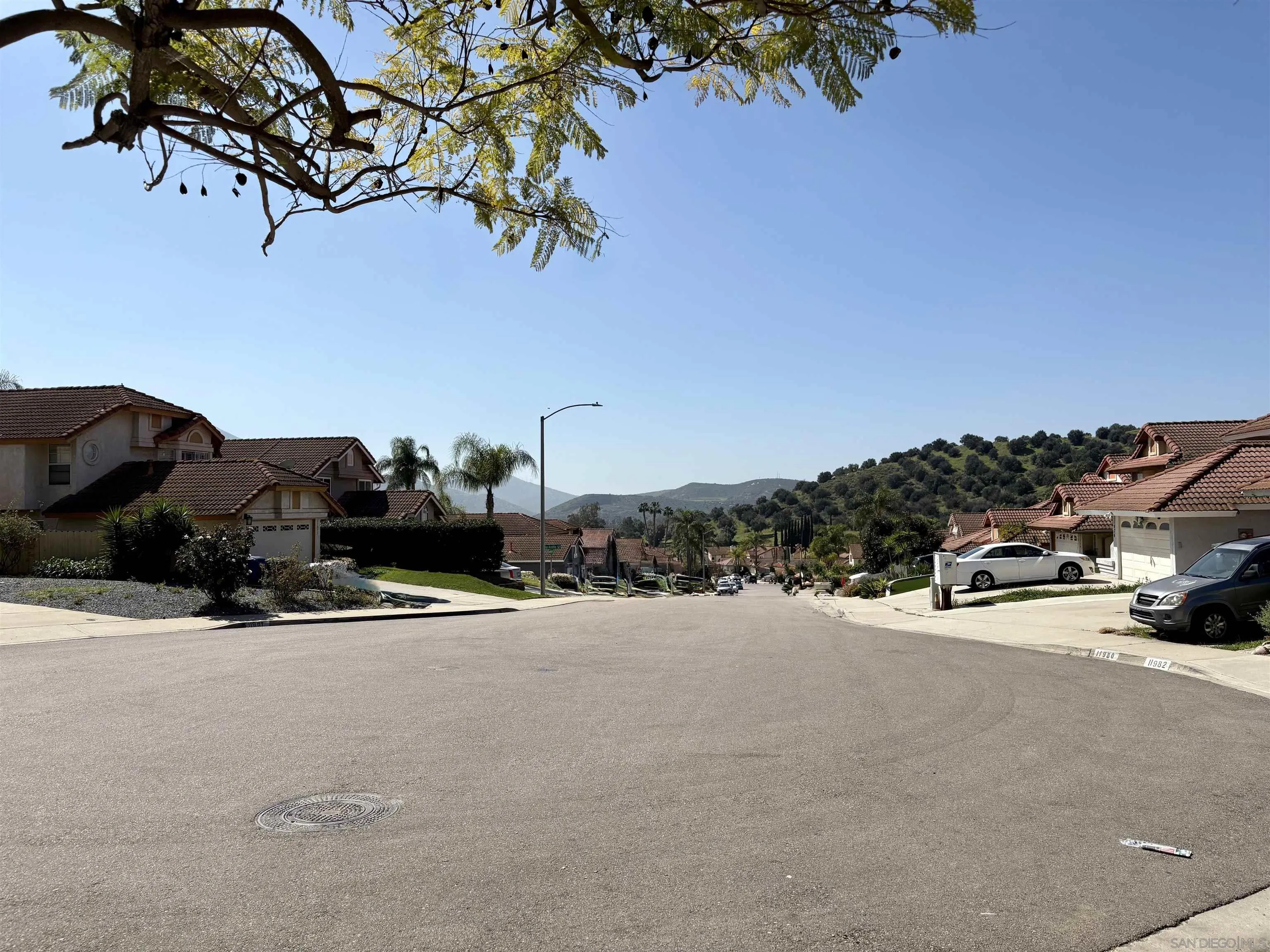 https://cdn.realtyfeed.com/cdn/127/260004793/79e7d27e93b8efed13987036f9df62cc.webp