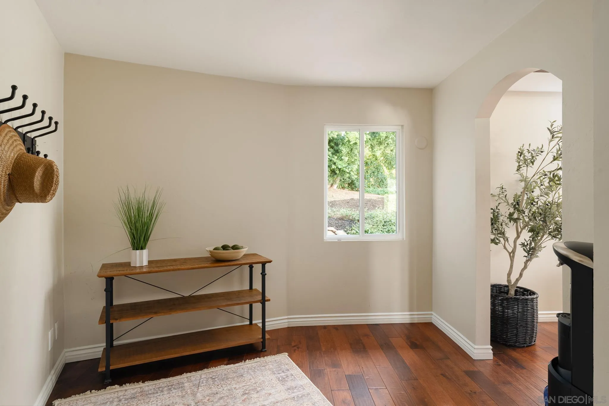 https://cdn.realtyfeed.com/cdn/127/260004794/7e18244576064fcd50f23ede5774f342.webp