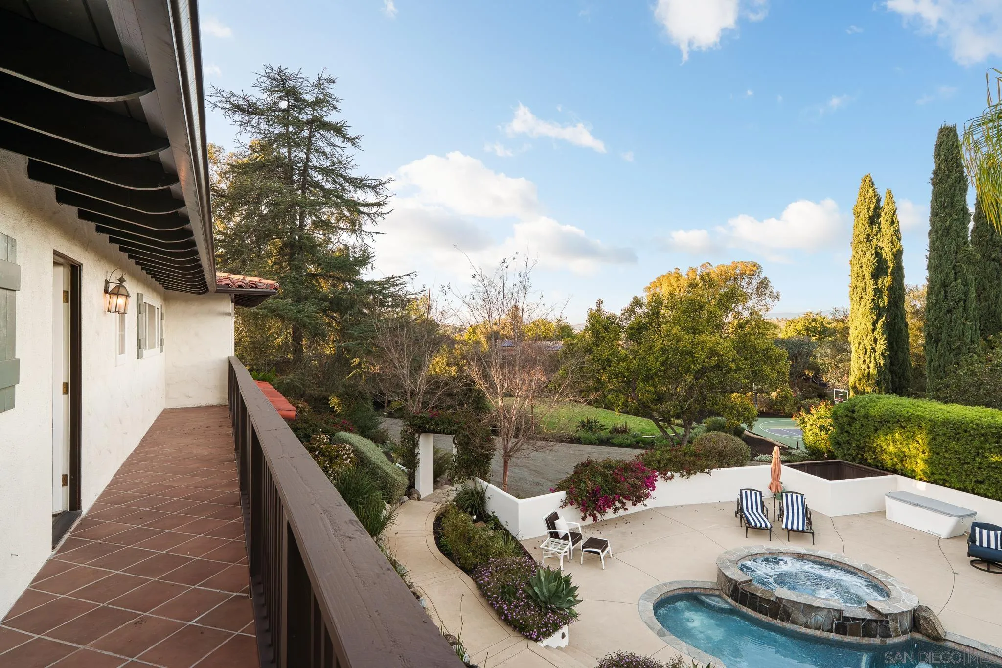 https://cdn.realtyfeed.com/cdn/127/260004794/f6088a832aa3e584c6dfca594eabfbd1.webp