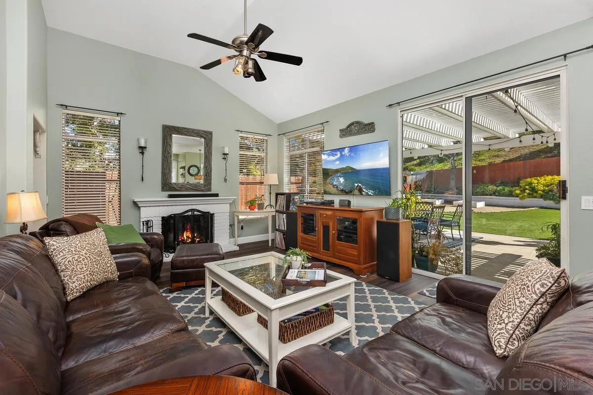 https://cdn.realtyfeed.com/cdn/127/260004796/8eefc020d621a8614d4fbd2809d29b2f.webp