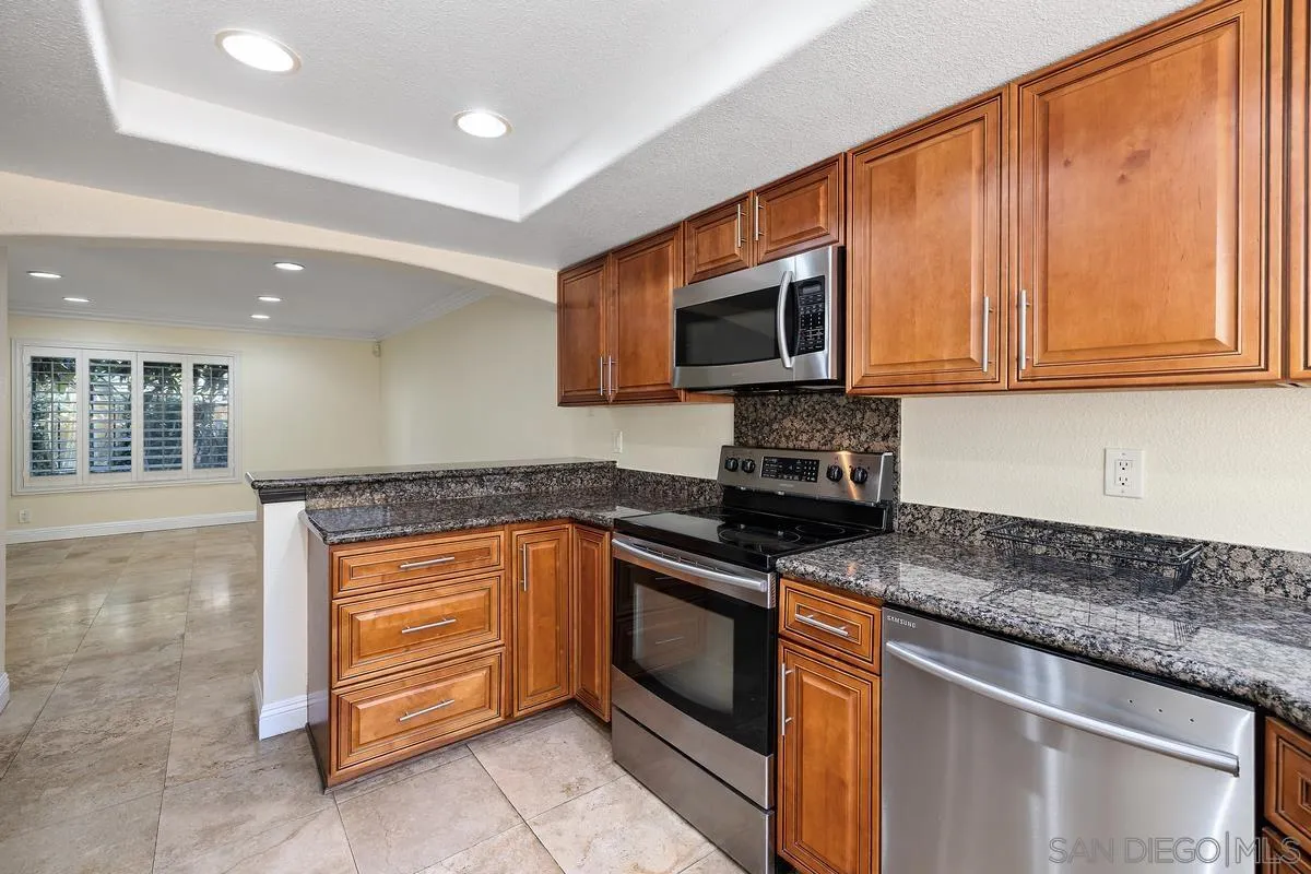 Photo #17: 2600048 Listing: Photo #17