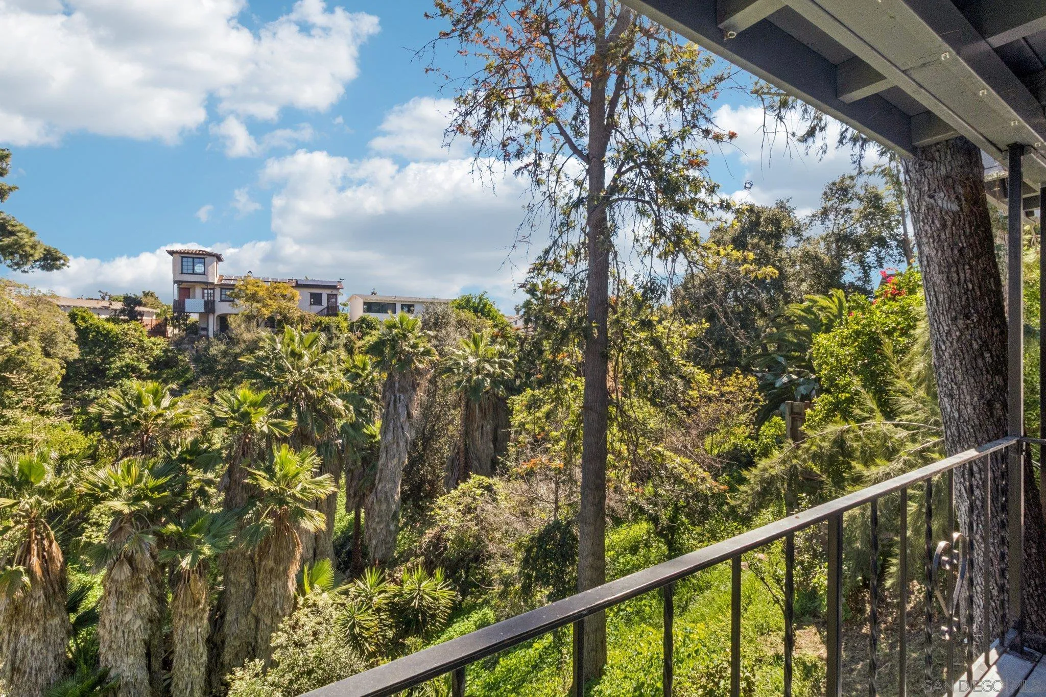 https://cdn.realtyfeed.com/cdn/127/260004800/42077ac8aa9ebb23509d36689fc27dd7.webp