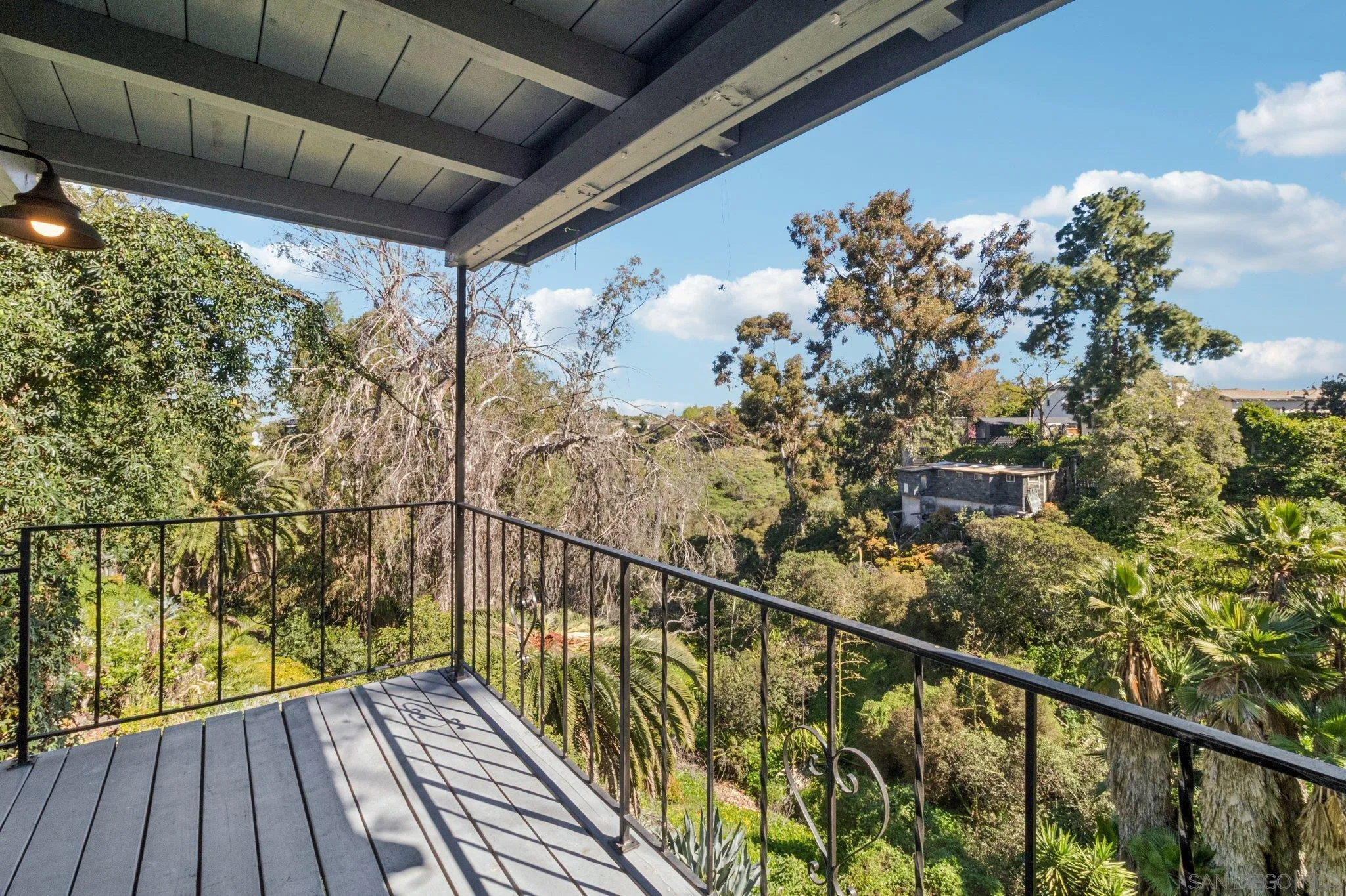 https://cdn.realtyfeed.com/cdn/127/260004800/d486386f991620559f98214f6387709f.webp