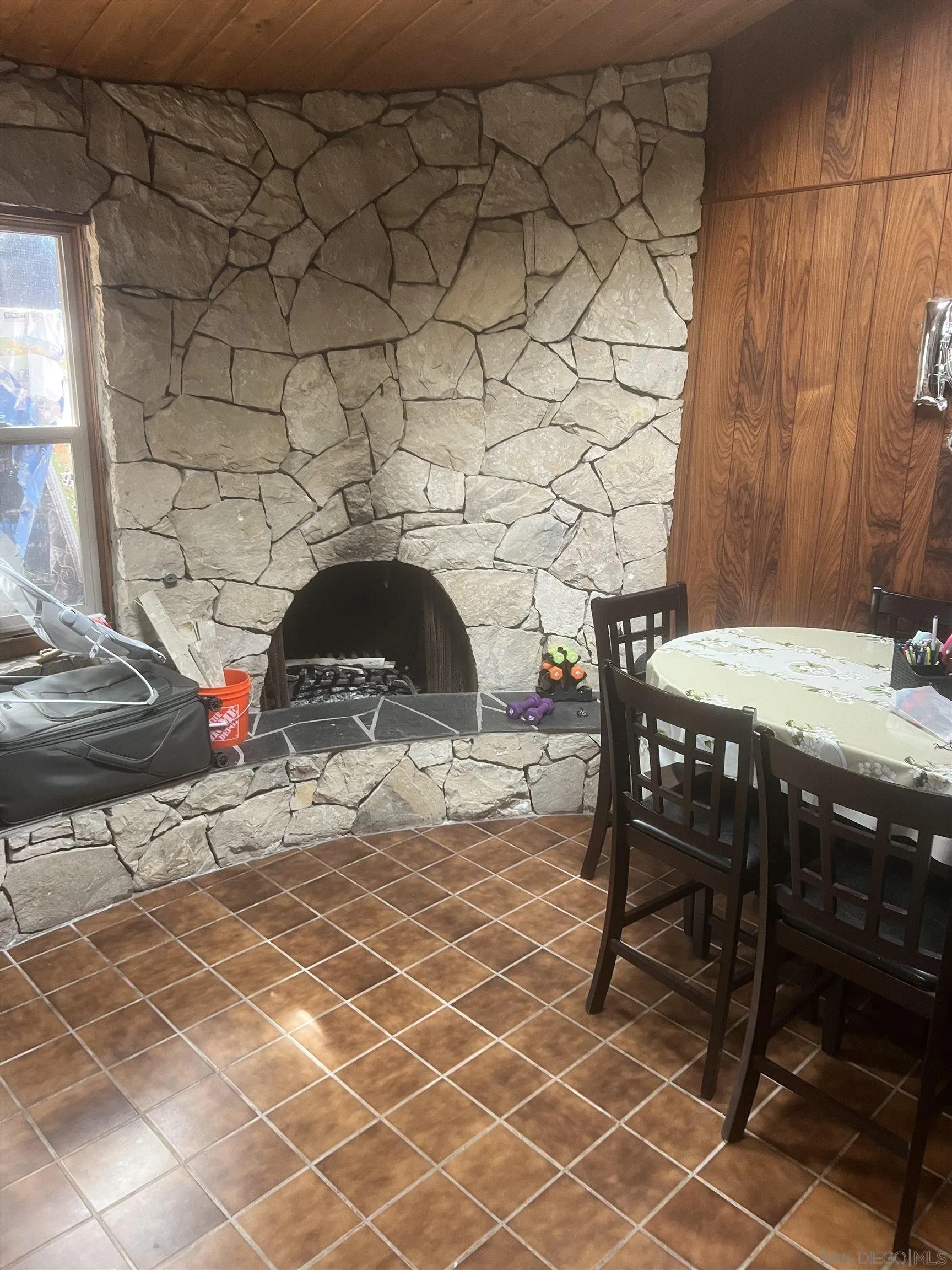 https://cdn.realtyfeed.com/cdn/127/260004803/74dfe8695b267e204d62887a6d12c64c.webp