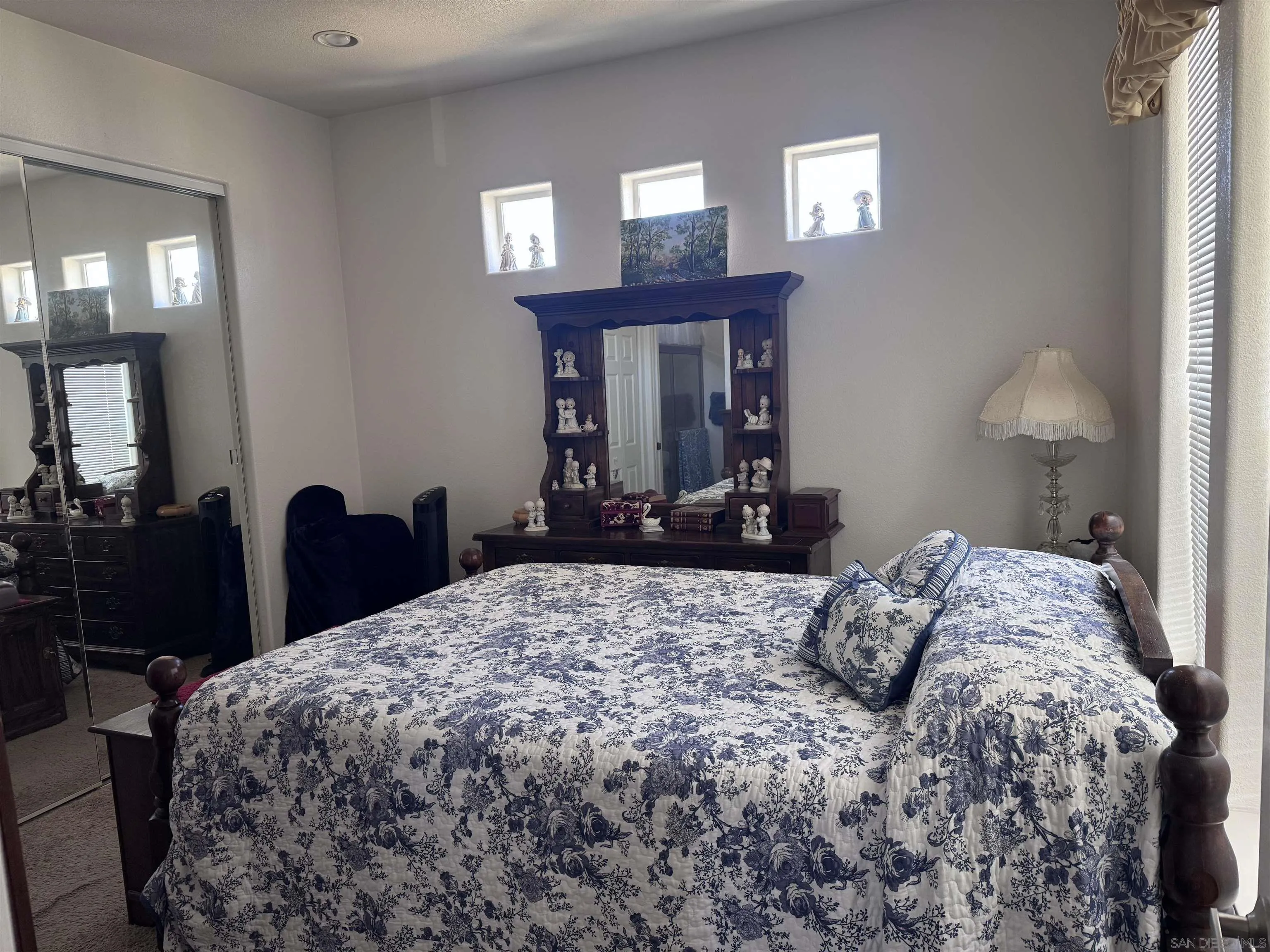 https://cdn.realtyfeed.com/cdn/127/260004808/01a477b0502985f92fb4f9dd109a2665.webp