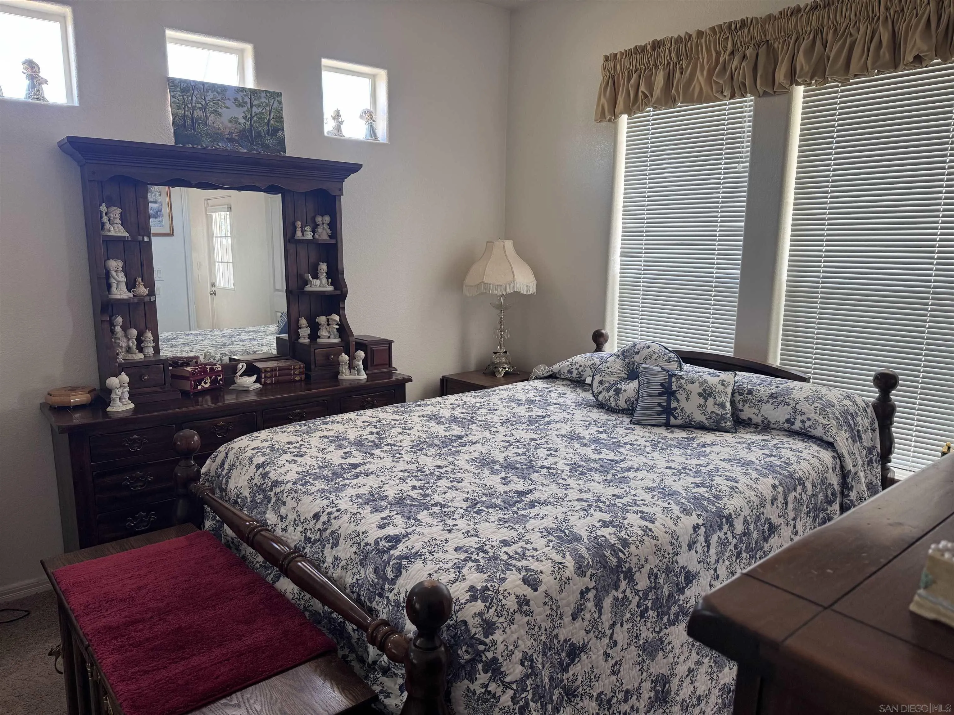 https://cdn.realtyfeed.com/cdn/127/260004808/aba6cd14138a5d31678aacb984dce5ae.webp