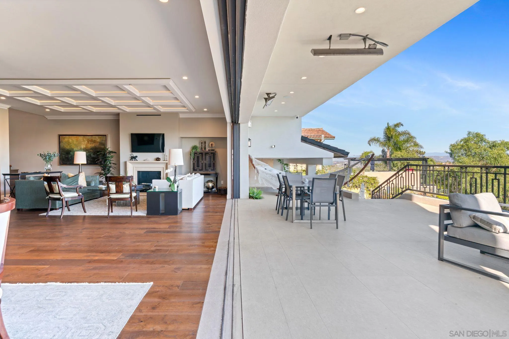 https://cdn.realtyfeed.com/cdn/127/260004810/47dda64312eab86fb79248994e174961.webp