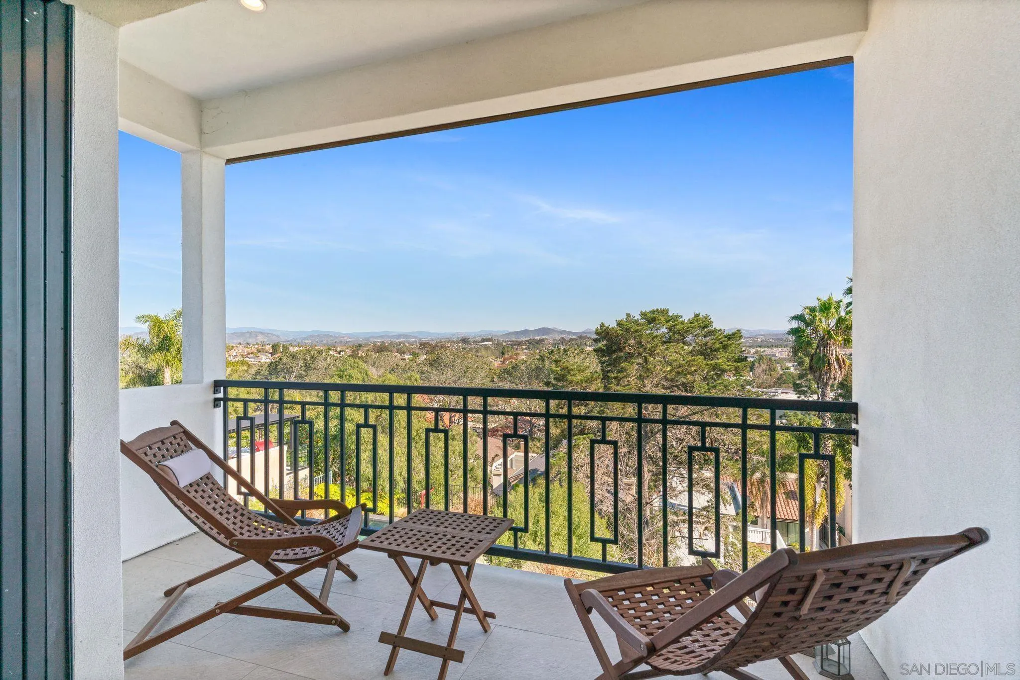 https://cdn.realtyfeed.com/cdn/127/260004810/88465c2ea24db1b01467dd271962f8d2.webp