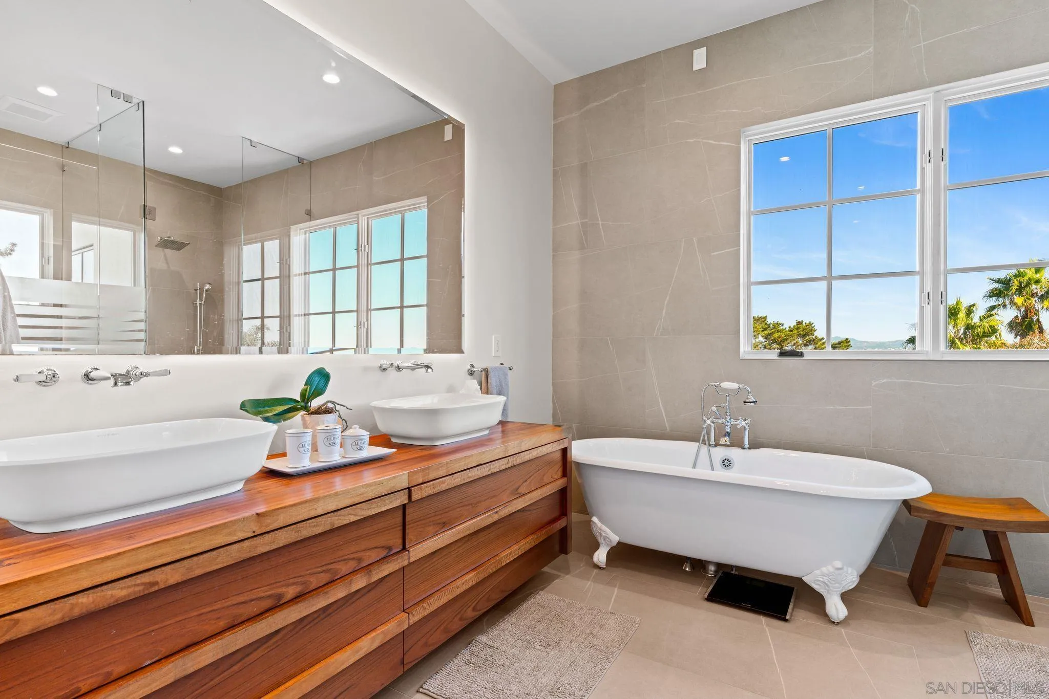 https://cdn.realtyfeed.com/cdn/127/260004810/9060b2072d78f4b9c71bdc73d8d6a987.webp